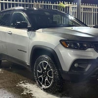 جيب كومباس • ٢٠٢٥ • مبادلة سنتا كروز