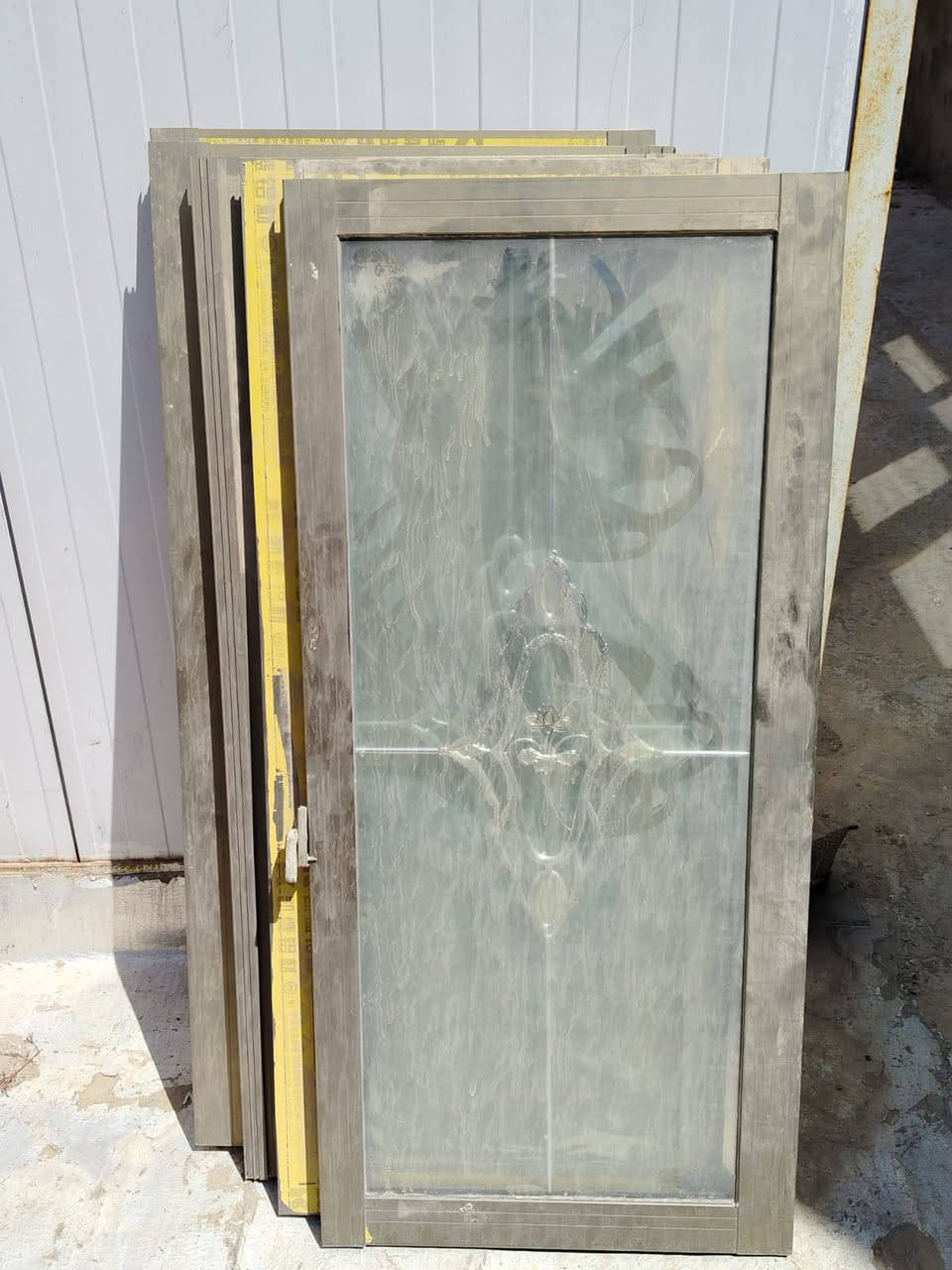 سلام عليكم عندي شبابيك الامنيوم للبيع.  ‏‪***********‬‏
