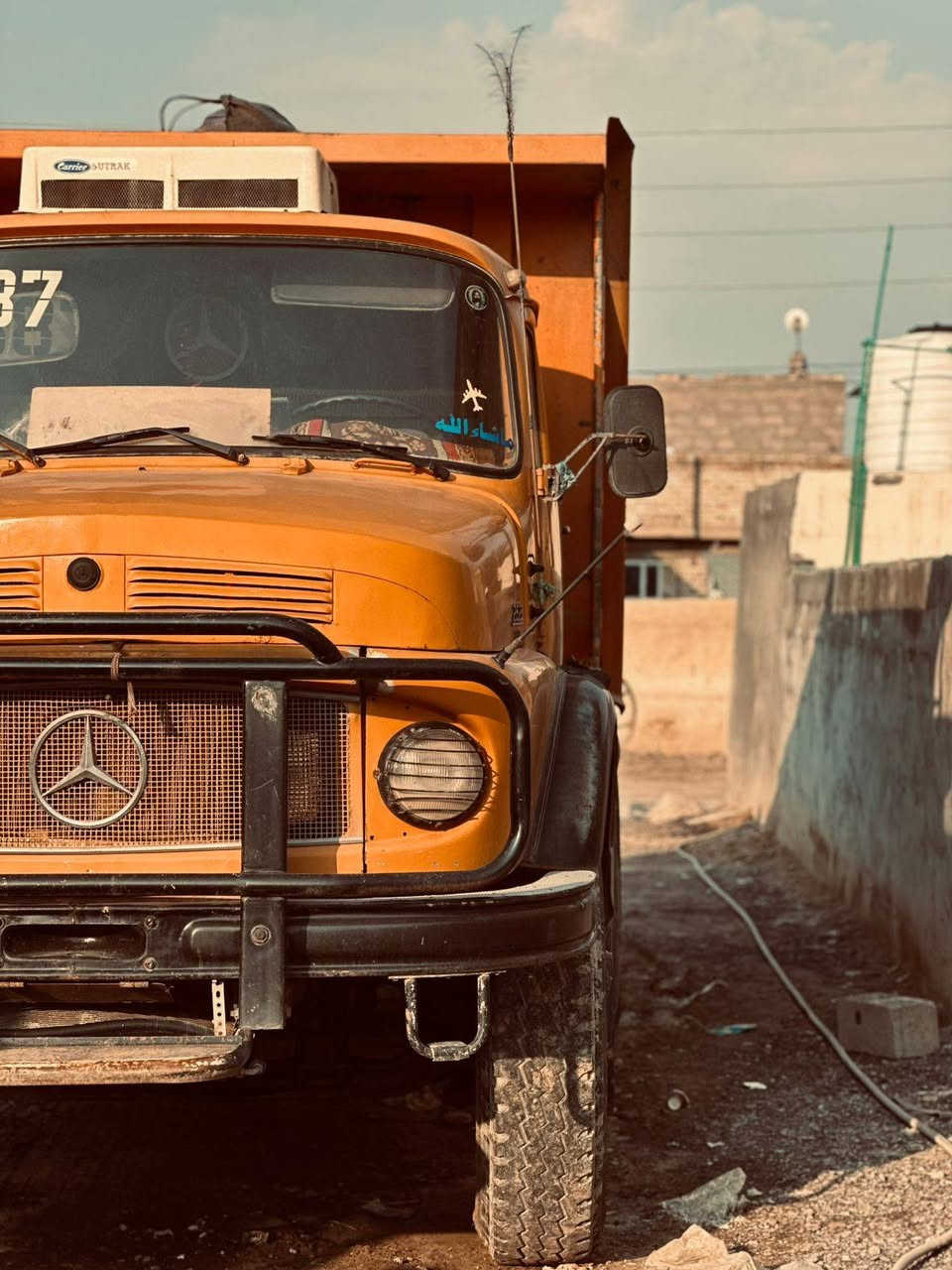 سلام عليكم؛ اقجم موديل 81 سياره نضفيه جاهزه العمل تحويل مباشر
عنوان بغداد النهروان رقم هاتف *********** 
او ***********

نص مكتوب في الصور:
- 2a_h05
- منذ دقيقتين