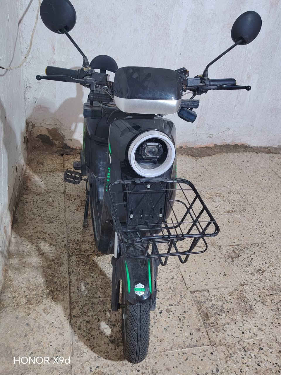 شباب دراجه شحن جديده مابيه اي شي R9 سعر خاص رقم ***********
