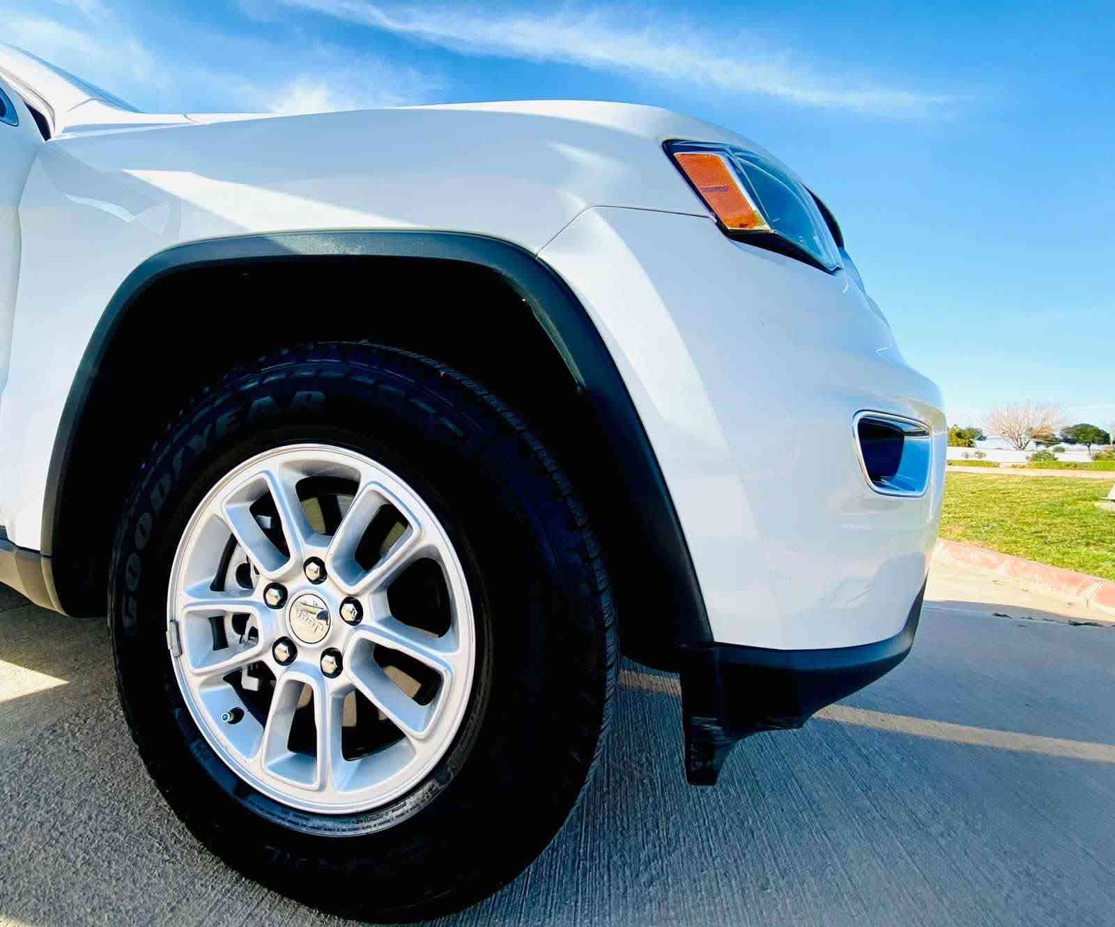 Jeep grand cherokee 2018 كلين تايتل *********** فايبر
١٤٣٠٠٠كم رؤيشتووة بسمة شغال كوشين هيتةر كوشين كارةباي سوكان هيتةر دوو سويج بيلادي ئؤتؤ ستارت خؤي ستؤپ ئةكاتن گير و مةكينة بةشةرت أربيل, العراق

