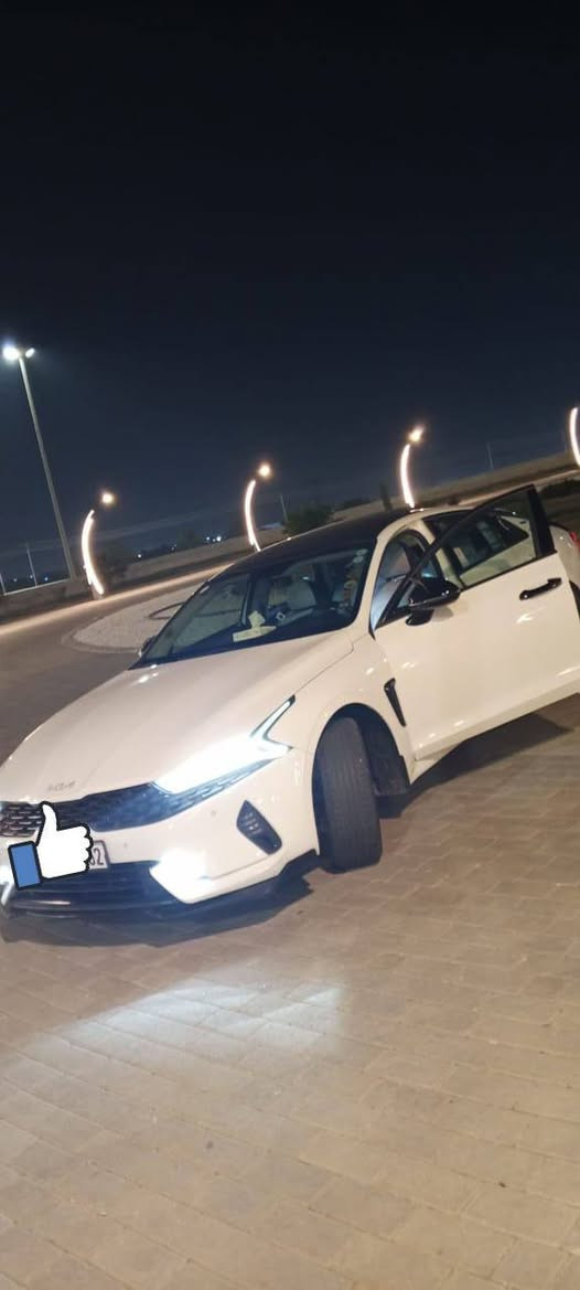 السلام عليكم كي فايف خليجي موديل 22 فولل مواصفات ماعده الفتحه  بيه رصعه صغيره بصندوق ولباقي مكفوله كفاله عامه سعر 185 وبيه مجال مكان السياره الرمادي الاستفسار عل رقم ***********
