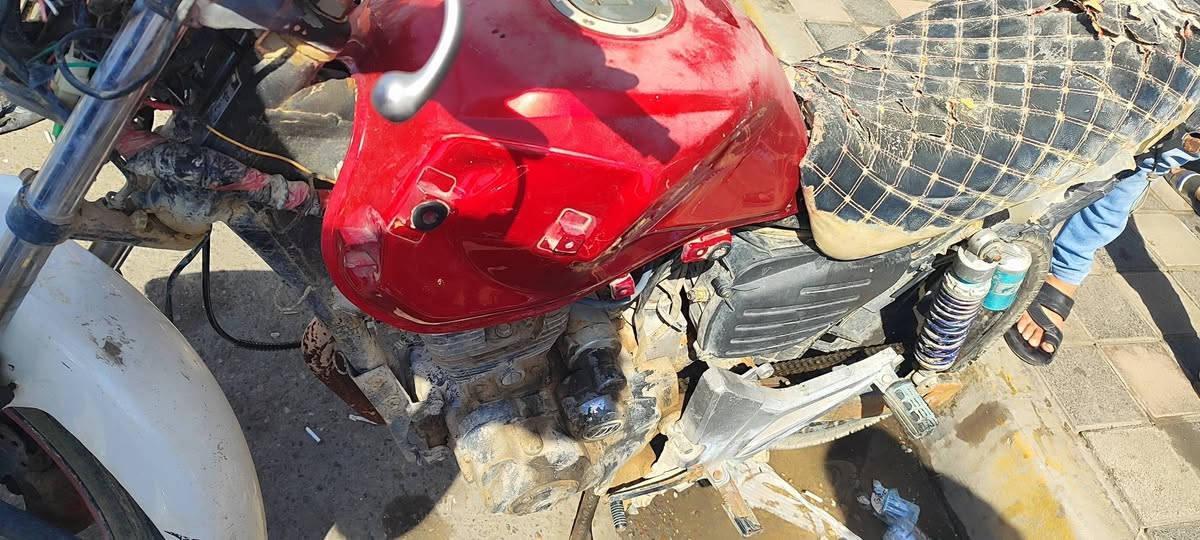 دراجه مال شغل محرك جديد سعر 150 مكان رمادي ***********
