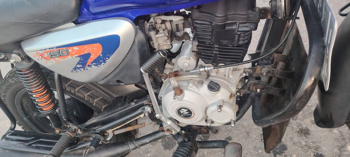 بوكسر مديل 23 رقم بصره سنويه ولوحات بأسمي مكينه مفتوحه وشرط تجفيت كله هندي ولباقي كله كفاله لعنوان لزبير السعر (( مليونين )) الاستفسار اتصال.. ***********
