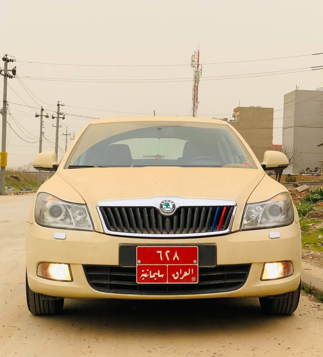 Skoda octavia 
Model 2013 
سکۆدای مەکینە ١٦ گێرعادی سەیارەکە هیچ بۆیاخی نیە  و نمونەیە لە جوان و پاکی ٤٠٠ هەزار ڕۆشتووە و گێرو مەکینەی بیلادیە 
هەرکەس ویستی مەسج بکات ***********
