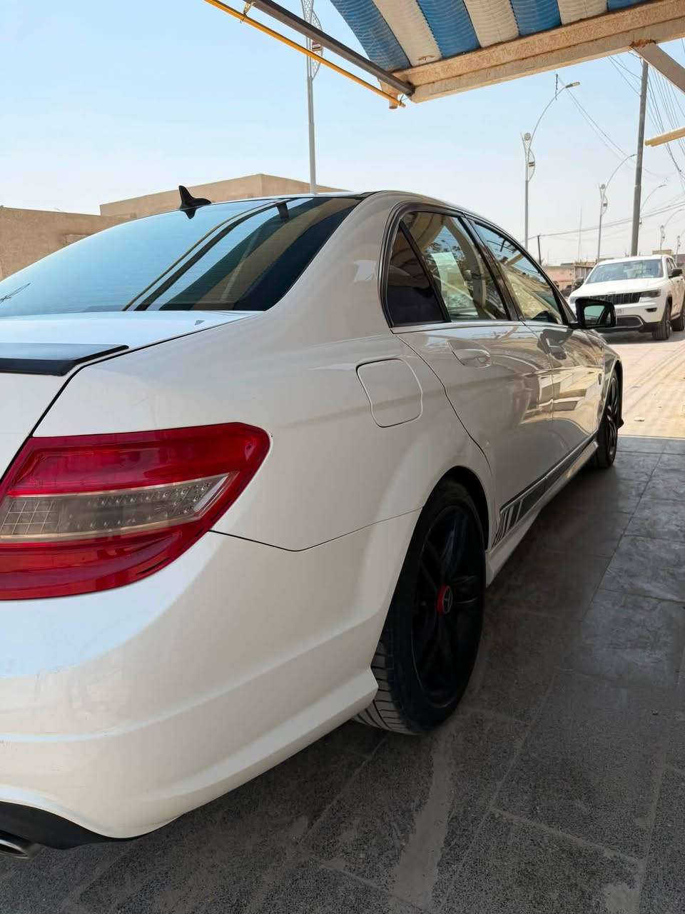 السلام عليكم
——————————

Mercedes-Benz C300 2013
…………………

للبيع مارسيدس C300 موديل 2013 رقم بغداد الجديد

السعر 125$ بيع مستعجل
مكان / ذي قار / سوق الشيوخ
ابو علي/‬ ‭***********‬

داخله تقرير مياه امطار شغاله من المزاد صوره جوه مال مزاد بيه صبغ جاملغ وبنيد نفس لون مبدل بدور ايرباك بدون دواخل 
فول مواصفات
1_ شاشة كاربلي
2_محرك +كير مكفولات #
3-تبريد قطعتين+ثلاجة
4_كروز سرعة
5_ داخل بيجي جديده *
6_مراية داخلية+جانبة عاكسة
7_ تحكم ستيرن #
8_مري شفط
9_انظمة قيادة +سبورت + طبيعي
10_انارة ترحيب • خارجية وداخلية *
11_شاشة اعطال
12 ستيرن كهرباء
13_ويل 17 بلادي +تخم تاير جديد •
14-سونار مرفق بل منشور
15-محرك 6 اسلندر cgi 
16-لايت زنون
