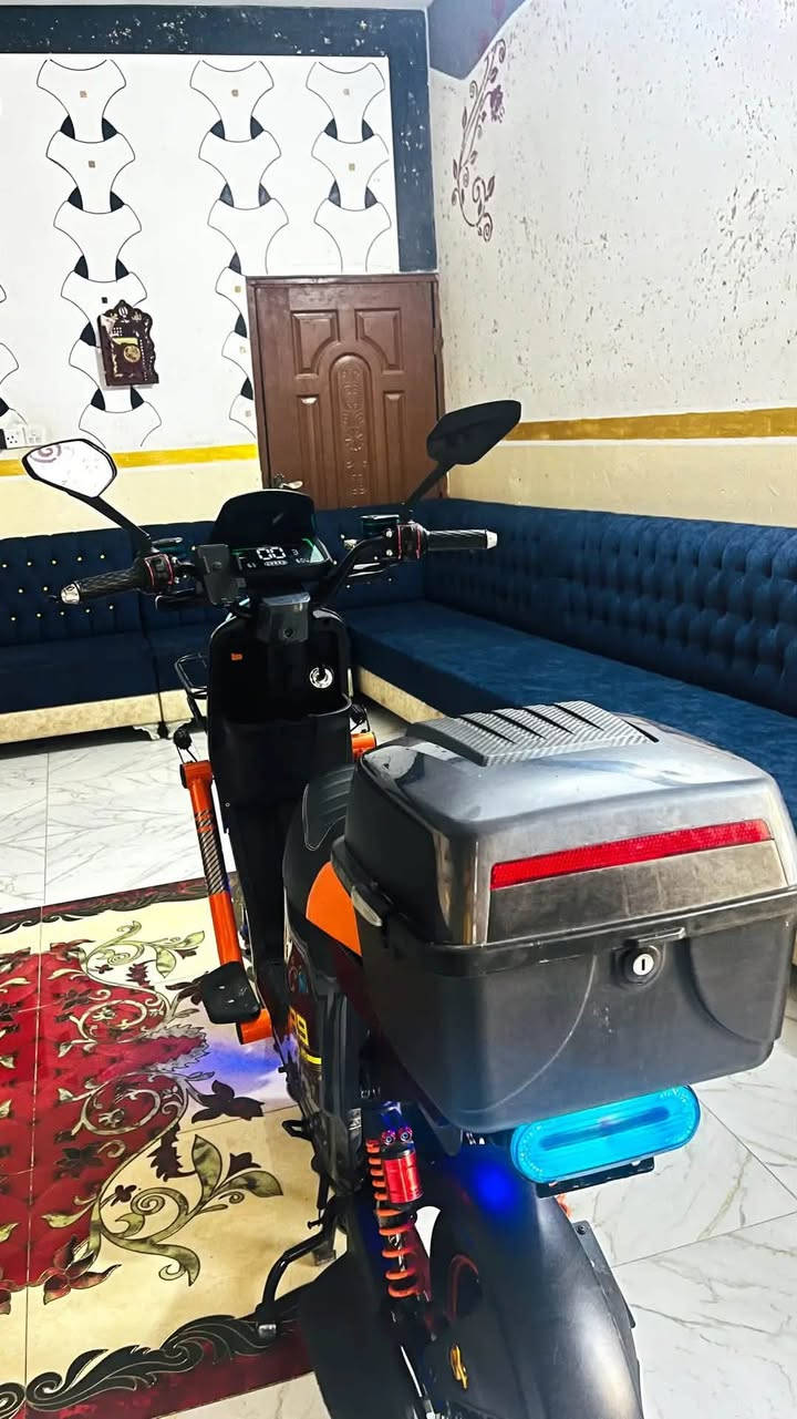 ﷽
سلام عليكم 🫡 

دراجه شحن R9 

الملف 2000 واط ⚡️

الدراجه خمس بطاريات 🔋 

الشحنه الوحده تمشيك 50 كيلو متر ✅ 

الدراجه مستخدمه شي قليل والدراجه نضيفه فولل ✅🌺

السعر والتفاصيل مراسله خاص 🌱

الرقم ***********

النعنوان ديالى خان بني سعد
