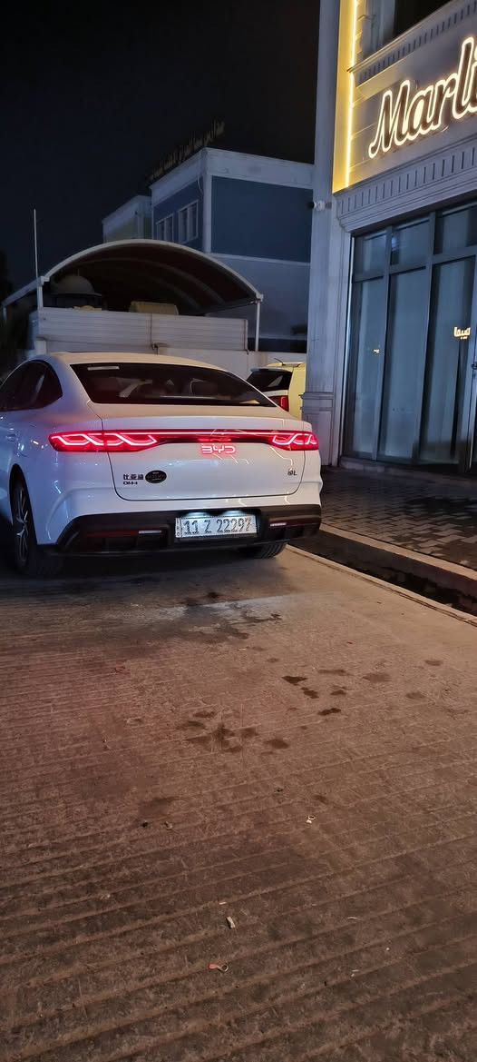 مرحبا جميعا...
عندي qin L  byd 2024
مكفولة رقم بغداد شبه مميز 
بطارية حجم ال120 
بانورما
ماشية 10 الف 
للأستفسار 
***********
متواجد وات ساب
