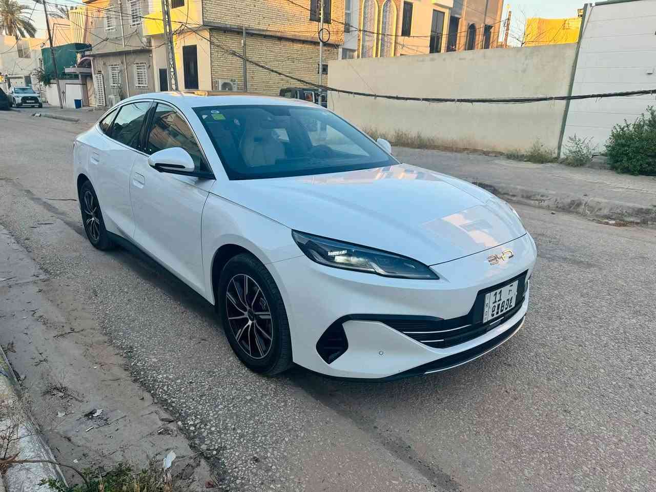 سلام عليكم
  24 byd سيل 06 للبيع
لون ابيض صدفي وداخل السيارة ابيض فول مواصفات
بطارية كبيره 120 كم
بانوروما
كامرات 360 
كشن كهربائي 
بعد مواصفتها معروفه
رقم بغداد
محدث جميع عقول السيارة vcu بجهاز الوكالة
ارضيات تفصال
السيارة جديده ماشية 17 الف وكسور
بيها طخة بحافة الصندوق وراجعه pdr

مكان السيارة كربلاء
***********
السعر 24300
