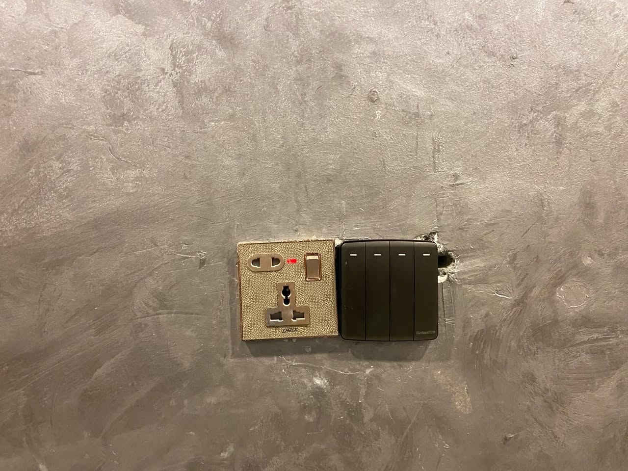 جانب من شغلنا باحد محلات السوك 

⸻

🔧 خدمات كادر الخوّة

جاهزين نستلم شغلك من البداية وننفذه بشكل مرتب ودقيق:

* ⚡ تأسيس وتمديد كهرباء
* 💧 تأسيس وتمديد ماء
* 🔧 صيانة أعطال الماء والكهرباء
* ❄️ تركيب وشد وصيانة السبالت
* 🔍 فحص وتشخيص الأعطال

⸻

* 📞 ***********
* 📞 ***********

⸻

⭐ كادر الخوّة

ثقة • دقة • سرعة
