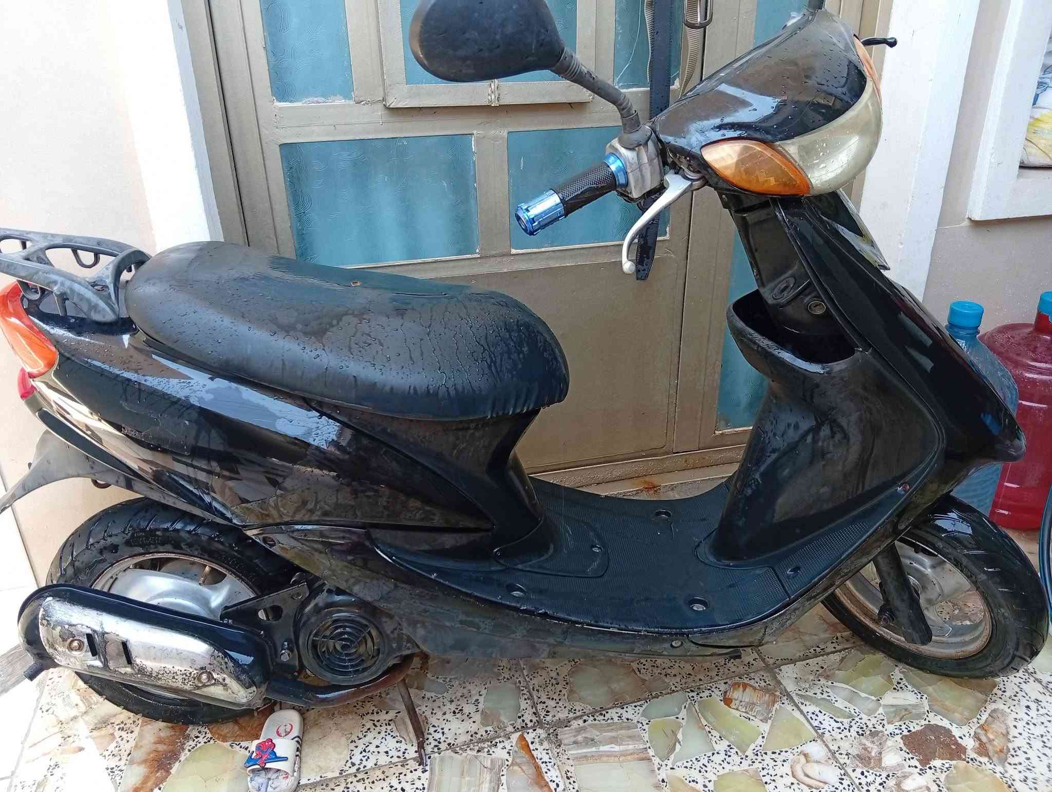 دراجه 60 عصفوريه جديده للبيع نظيفه محرك ما مفتوح نظيفة كلش اي عطل ماكو تجي اشوفه وفحصها يله تأخذها تاير جديد محرك جديد كلشي جديد السعر 275 وبيه مجال للتواصل عبر الواتس اب ***********
