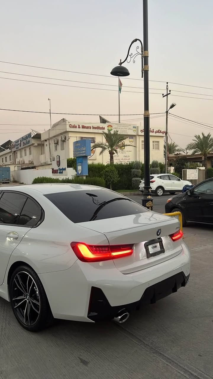 Bmw 330i 
2024
M پاكيج
ناوسور بيلادى 
٣بارچه ى بيشي بوياغه 
نرخ٢٩٠ورقه
***********

3MW69FF03R8E76785 أربيل, العراق
