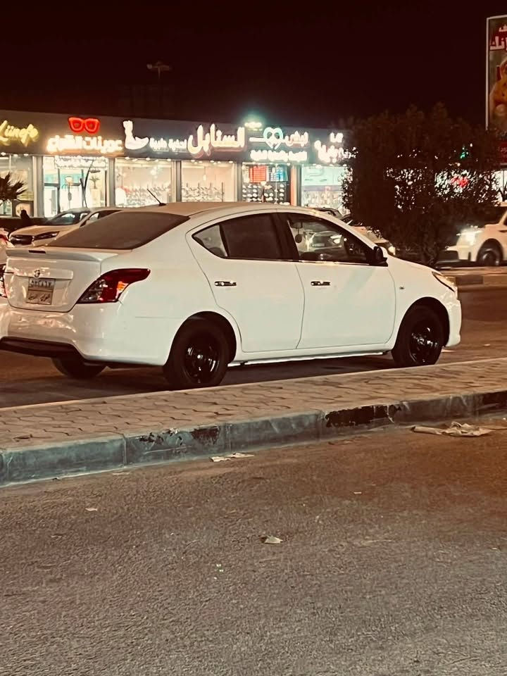 نيسان صني 2019
جاهزة من كل شيء
رقم أربيل باسم شركة
بها نصف جاملغ خلفي
الجاملغ الخلفي مصبوغ
الجاملغ العكس بارد
بها أماكن بارد وكرت
تخم تاير جديد
الكير والمحرك مكفولان
تحكم شاشة كبيرة

⭕️ السعر 89وبيه مجال 

المكان النجف حي الصحة
رقم صاحبها ***********
