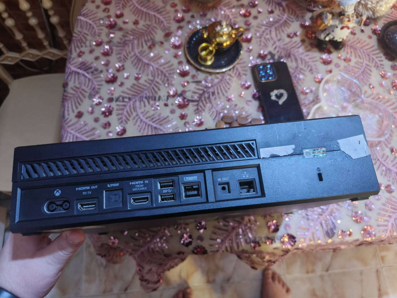 السلام عليكم xbox 1 fat جهاز نضيف تكدر تنزل او تشتري اقراص مكان بغداد سعر 100 الف قفل 🔒 رقمي ***********
