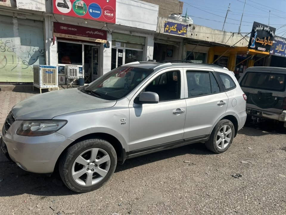 بۆ فرۆشتن سەیارەی مالە هین مەعرەز نیە ٢٠٠٧ فول بەس کوشن جلد نیە کۆدی بەناو خۆمانەوەیە کۆدەکەو بۆ وەر ئەگرین سەیارەکە لەکەلارە 
تەبرید ساردو گەرم بە شەرت
تەقەو رەقە بەشەرت 
جوار تایەی لۆکی لە ژیرە 
٤٨ مامەلە
ژم***********
