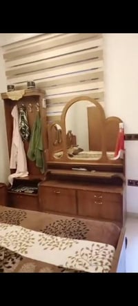 ميز مراية • للبيع