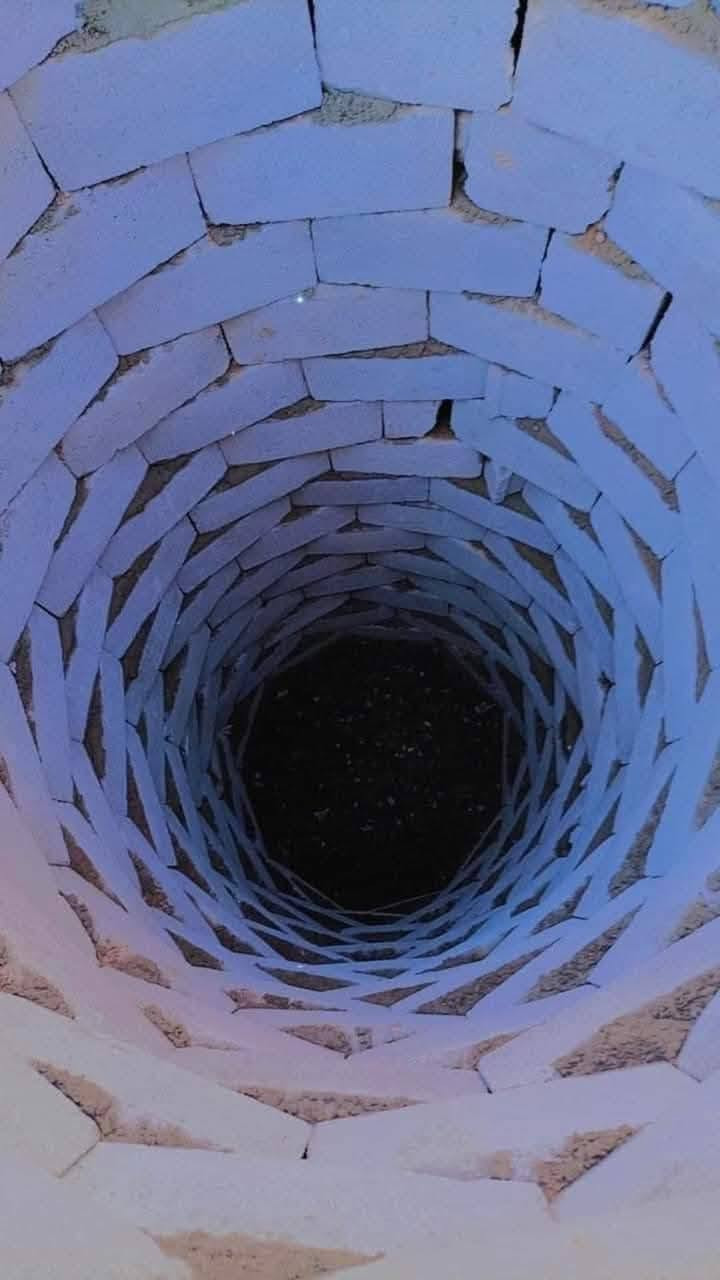 كادر حفر منهولات دائري ومربع
في العلم والعالي والخرجه والدبسه
وحسب القياسات
مترين ونص مترين متر ونص متر
وكذالك يوجد كادر تصريف مياه الأمطار مياه الشارع 
يوجد كادر تصفير بيوت مع الحدل والصب
ويوجد كادر تفليش صب بيوت ارضيات وجدران
ويوجد صبغ أبواب وشبابيك
ونصب السياجات الكونكريتيه
وتصفيط الاساسات 
***********
***********
