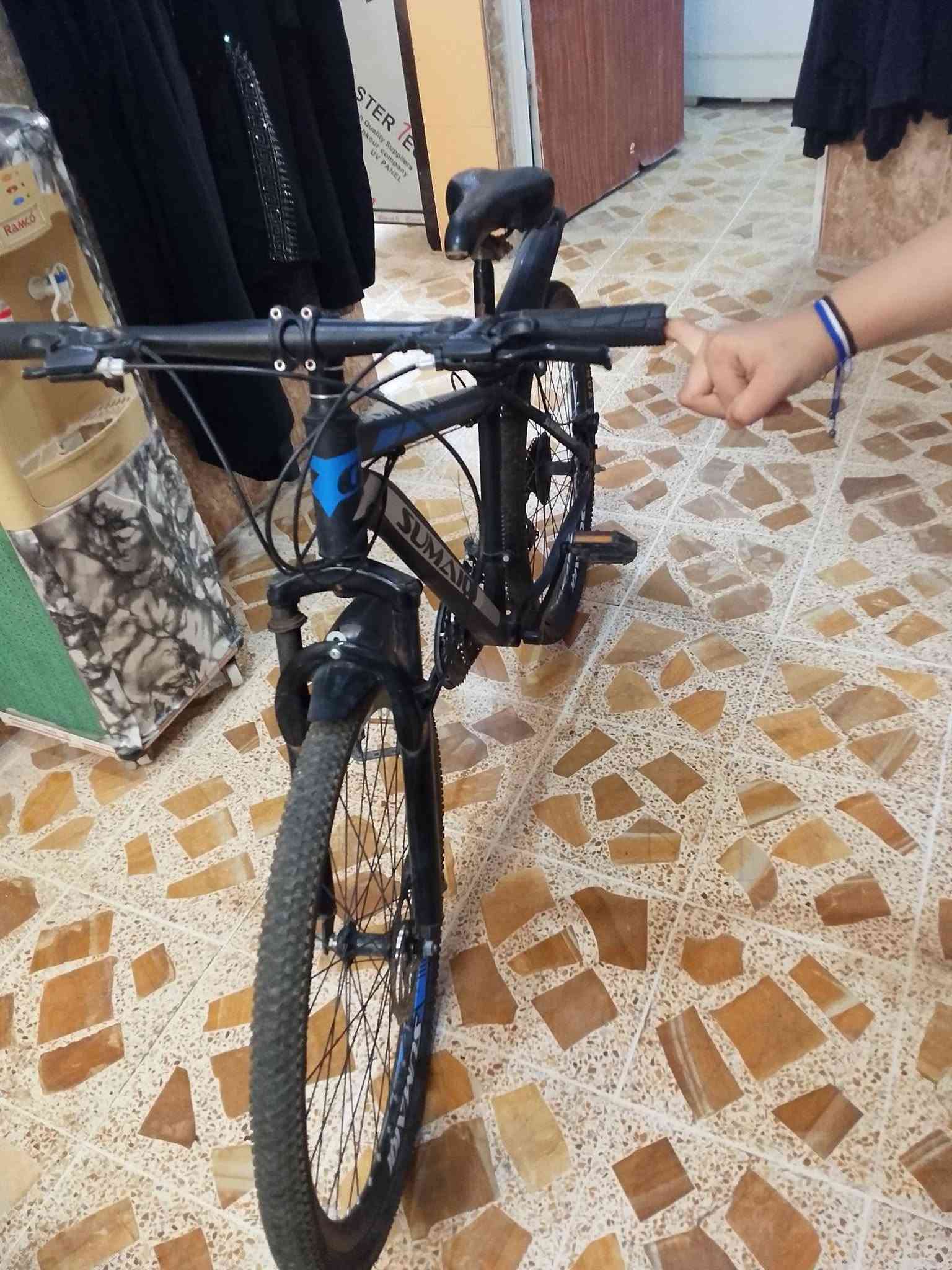 بايسكل • نظيف • داخل الموصل