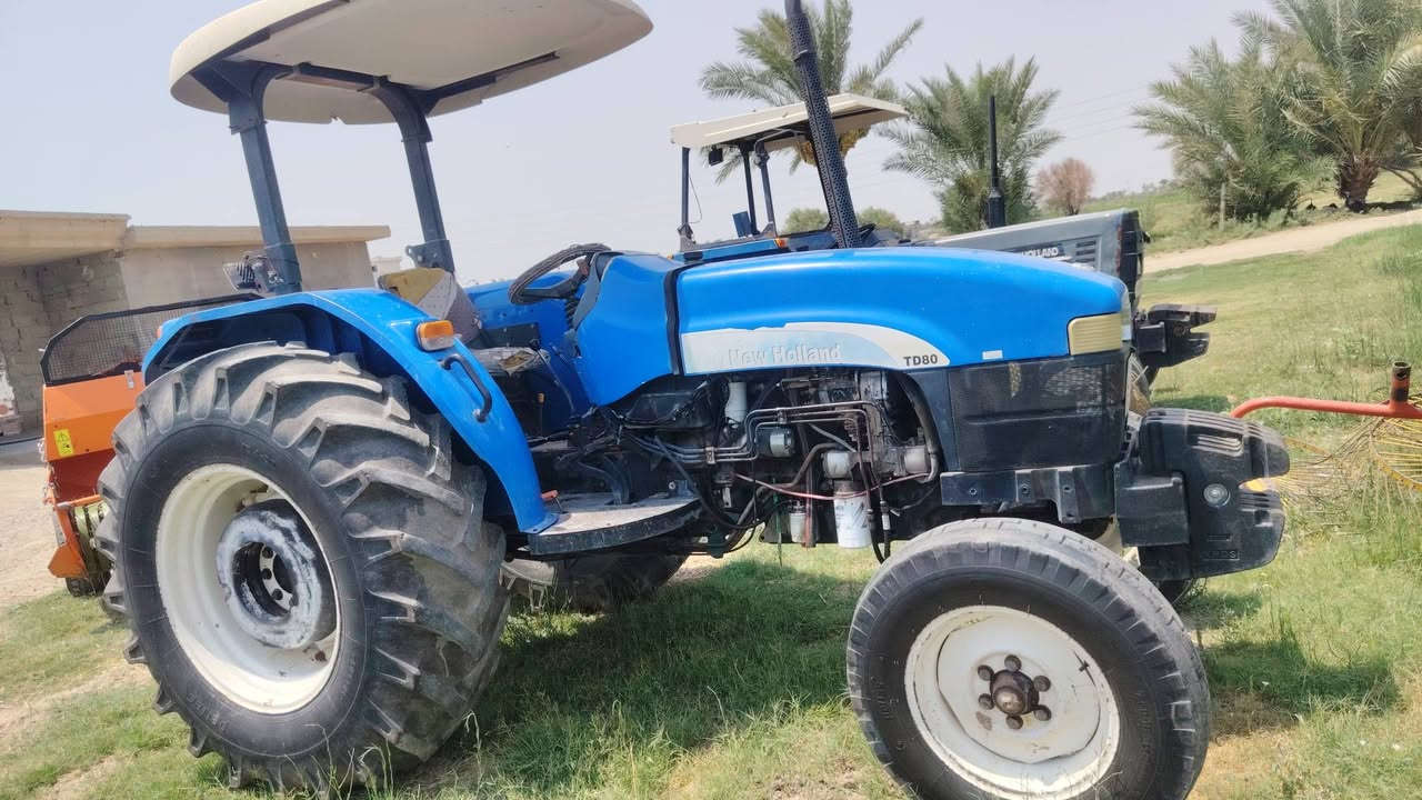 للبيع مكينه فيات عدله موديل 2002 و فيات نيو هولند معا معدات كابسه هندي مديل 2023 معا حواشيش عدد 2 تركي وفيدان البير تركي حجم 12 موديل 2012 وخرماشه ومعدلان حداده الفلوجة للاستفسار الاتصال على الرقم *********** / ***********
