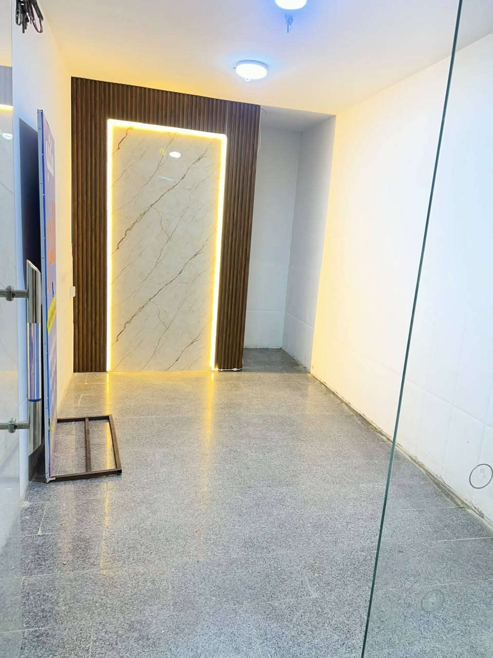 صبغ وديكورات • شباب ثنين • واتساب