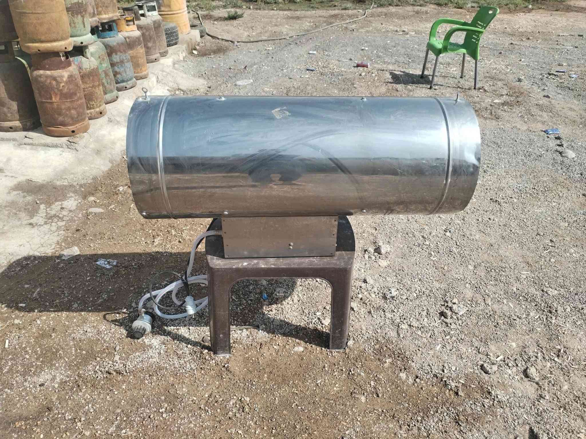 ألسلام عليكم اخوان.. بويلرات للبيع. بويلر الحمره يشتغل نفط و غاز.. سعرو 925 و بيه مجال.. و الثاني بشتغل غاز. بس.. سعرو 325 و بيه مجال.. شرط جديدات مشتغلين بس يومين.. المكان برطله.. الرقم لل تواصل ***********
