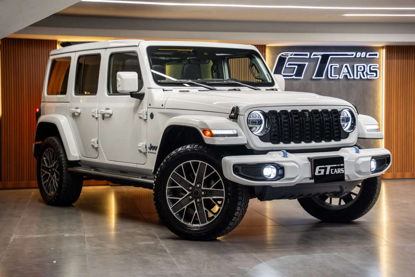 jeep Wrangler haig altitude  🤍🔥
اجمل واحلى رانكلر القطعة النادرة والمميزة جداً 

رقم السيارة : بدون رقم يترقم محافظات اقليم 
موقع السيارة : دهوك 
نوع السيارة : جيب رانكلر 
موديل السيارة : 2024 
المسافة المقطوعة: 21.000 ميل 
حجم محرك 4 سلندر هايبرد 4XE

مواصفات:  high altitude  فول 1/1 

بصمة تشغيل 
بصمة ابواب 
كراسي تدفئة وجلد كامل 
ستيرن تدفئة 
تشغيل عن بعد 
سقف بانورامي 
تبريد مركزي قطعتين 
دفع رباعي 4*4 
تحكمات تحديد سرعة اوامر صوتية فول 
شاشة كبيرة 
كاميرات عدد 2 امامي وخلفي 
انظمة قيادة hybrid.electric.saev 
تراكشن مانع انزلاق 
نظام اوتو ستوب 
لايت زينون LED
بك لايت LED
حساس خلفي 
رادار مانع تصادم امامي 
رادار نقطة عمياء 

ملاحظات:  بدون صبغ مكفولة كفالة عامة سيارة جديدة ما شاء اللة 

للأستفسار :

***********
***********
