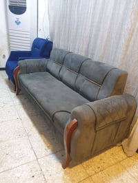 للبيع تخم عشر مقاعد جديد اي ضرر ما بي سعر 900 07750525310