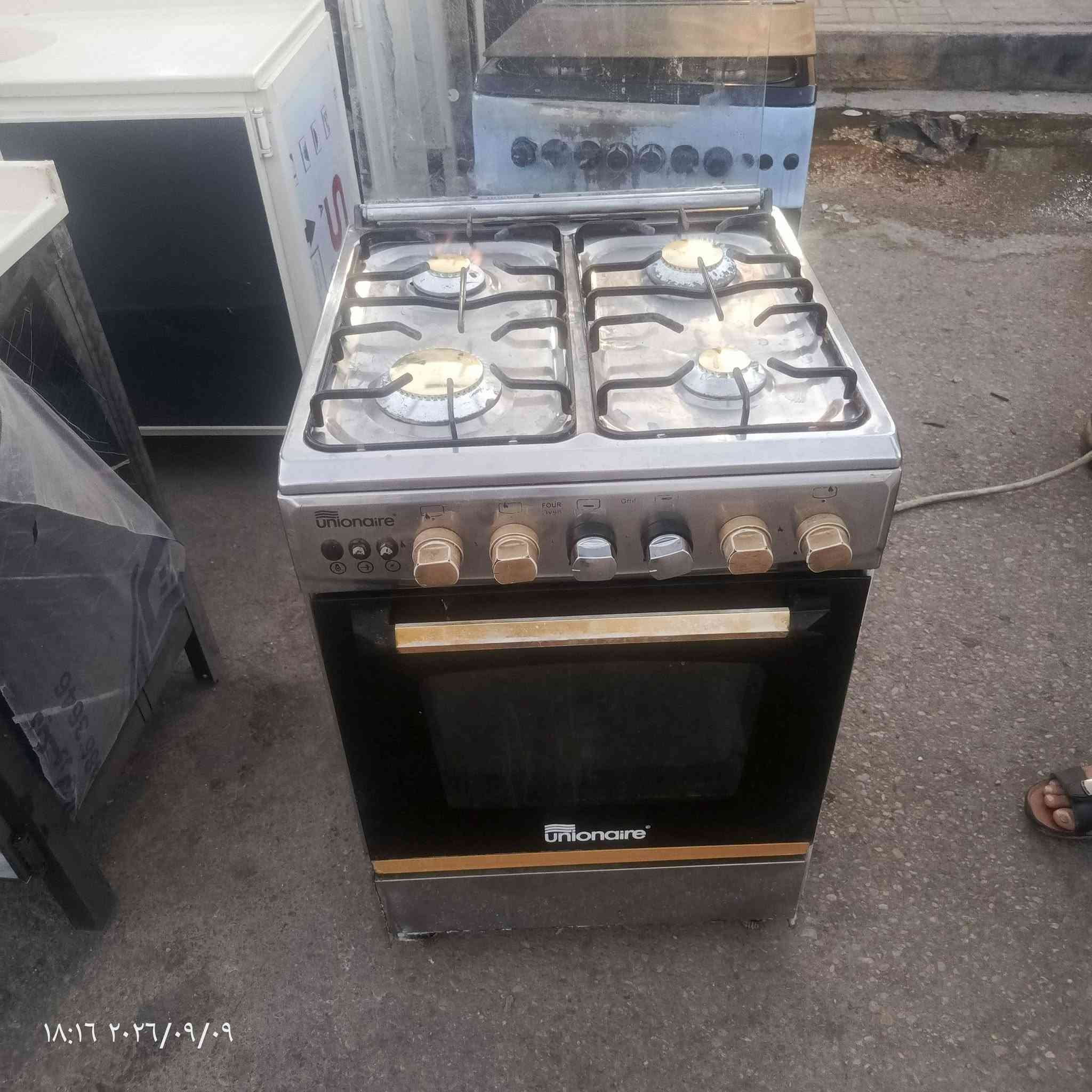 طباخات نظيفه جدا للبيع للاتصال ***********
