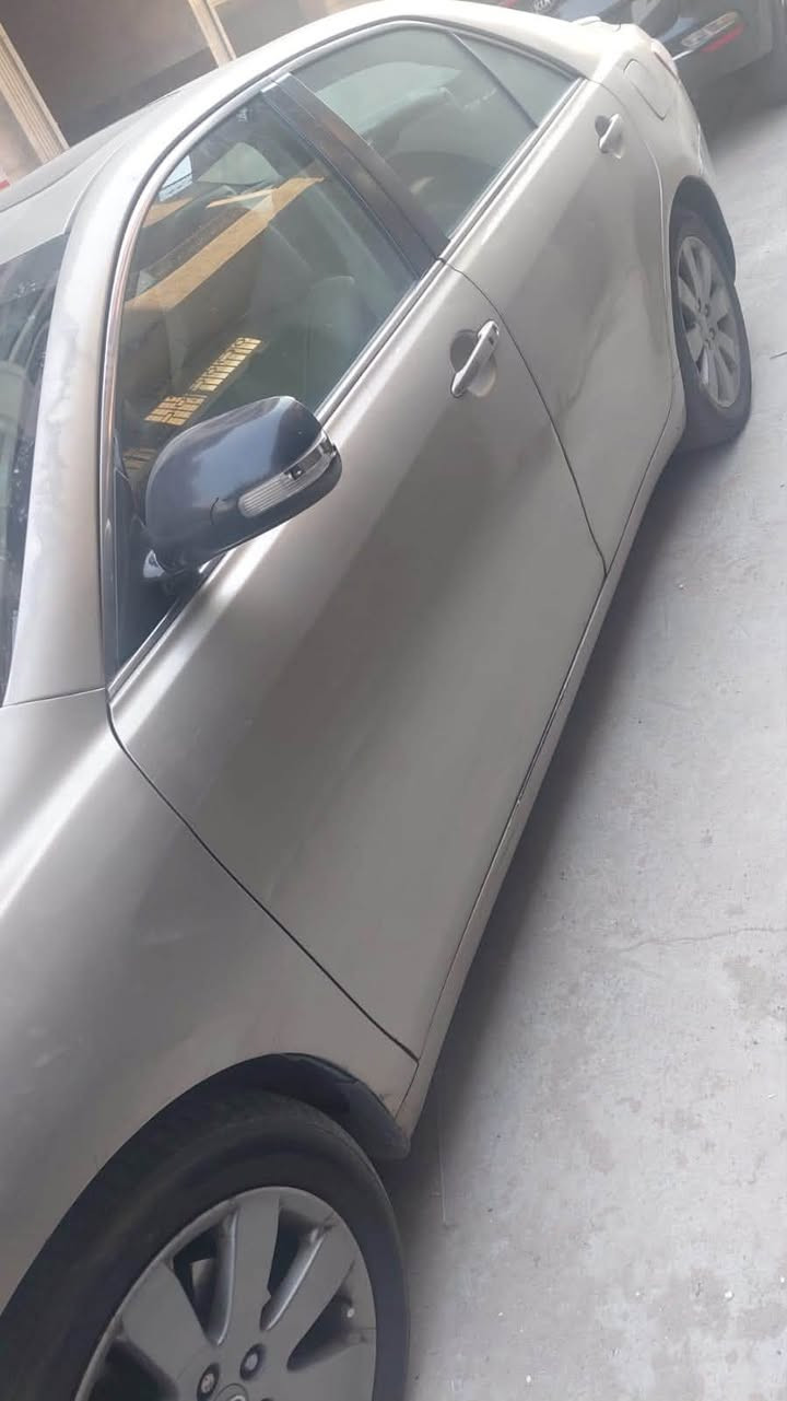 كامري امريكي 2008
XLE   فول مواصفات 
محرك 6 سلندر 
حادثها جاملغ امامي 
رقم بغداد 
السعر 90 ورقة. وبيها مجال 
مكان السيارة بغداد كرادة 
***********
