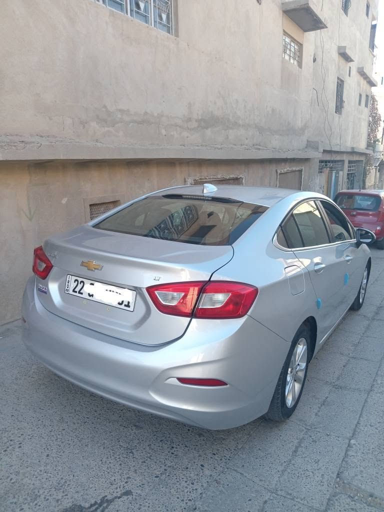شوفرليت كروز  وارد أمريكي موديل ٢٠١٩ مواصفات Lt المعروفة بجم كبس 
رقم أربيل الدولي سنوية ٢٠٣١
محرك كير شرط جاهزة من جميع النواحي ادامه كامله على السيارة بسمي شرط التحويل 
ضرره جانبي جاملغ خلفي وحافت الباب مع ملاحظة بارد بسيطة 
مكانها الموصل 
التفاصيل أكثر الاتصال 
*********** موصل, نينوى
