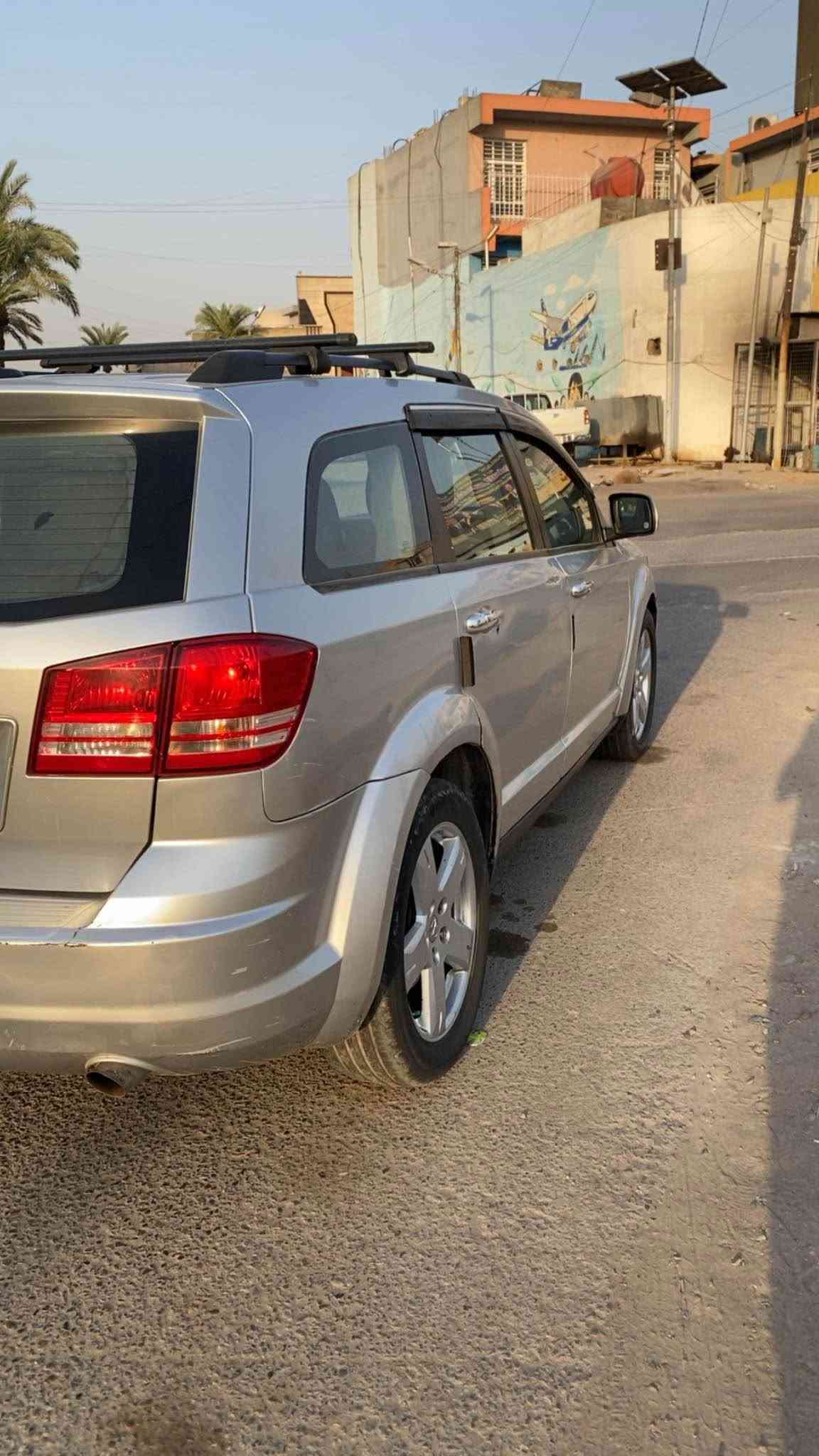 دوج جورني
موديل ٢٠١٠
سبعه راكب ثلاث قطع تبريد 
سعه المحرك ٣٥٠٠ سته سلندر اوباما
مصبوغه حزام 
محرك وكير خير من الله تبريد شغال 
سنويه جديده باسمي 
تحويل ثاني يوم
*********** بغداد, العراق
