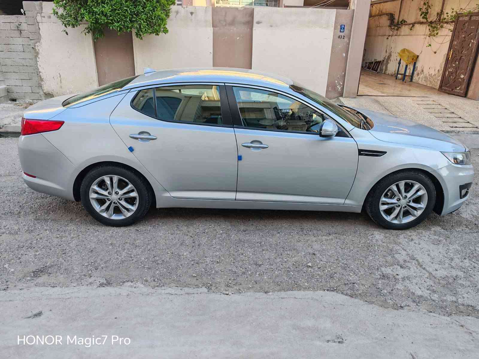 ✨ وصلت حديثاً إلى مكتب رهف 
خلينا نقدم لكم عرضنا المميز لهذا اليوم! 🚘💨
📋 تفاصيل السيارة:
🔹 السيار 🚗اوبتما
🔹 الموديل: 2013
🔹 الوارد: امريكي
🔹 ناقل ⚙️شرط
🔹 المحرك:   2400. GDl                                🛠✅ عداد المسافه 117 سيارا مال بيت نضافه فول 
🔹 الرقم: نينوه شرط تحويل 
🔹 الضرر ( امريكه جاملغ اليسار سكن  فقط وبيها  كم شضيا صغار مصلحا ومقلمه 
💸 السعر.   120 وبيها مجال  
📍 موقعنا:
الموصل - حي الزنجلي - قرب مول دريم 📍🏢
⏰ أوقات العمل:
من الساعة 09:00 صباحاً وحتى 10:00 مساءً 🕘🌙
📞 للتواصل والاستفسار:
يسعدنا استقبال اتصالاتكم المباشرة خلال ساعات العمل:
📲 ***********
📲 ***********
🌟 مكتب رهف.. اختياركم الأمثل لسيارة العمر! 🌟

نص مكتوب في الصور:
- HONOR Magic7 Pro