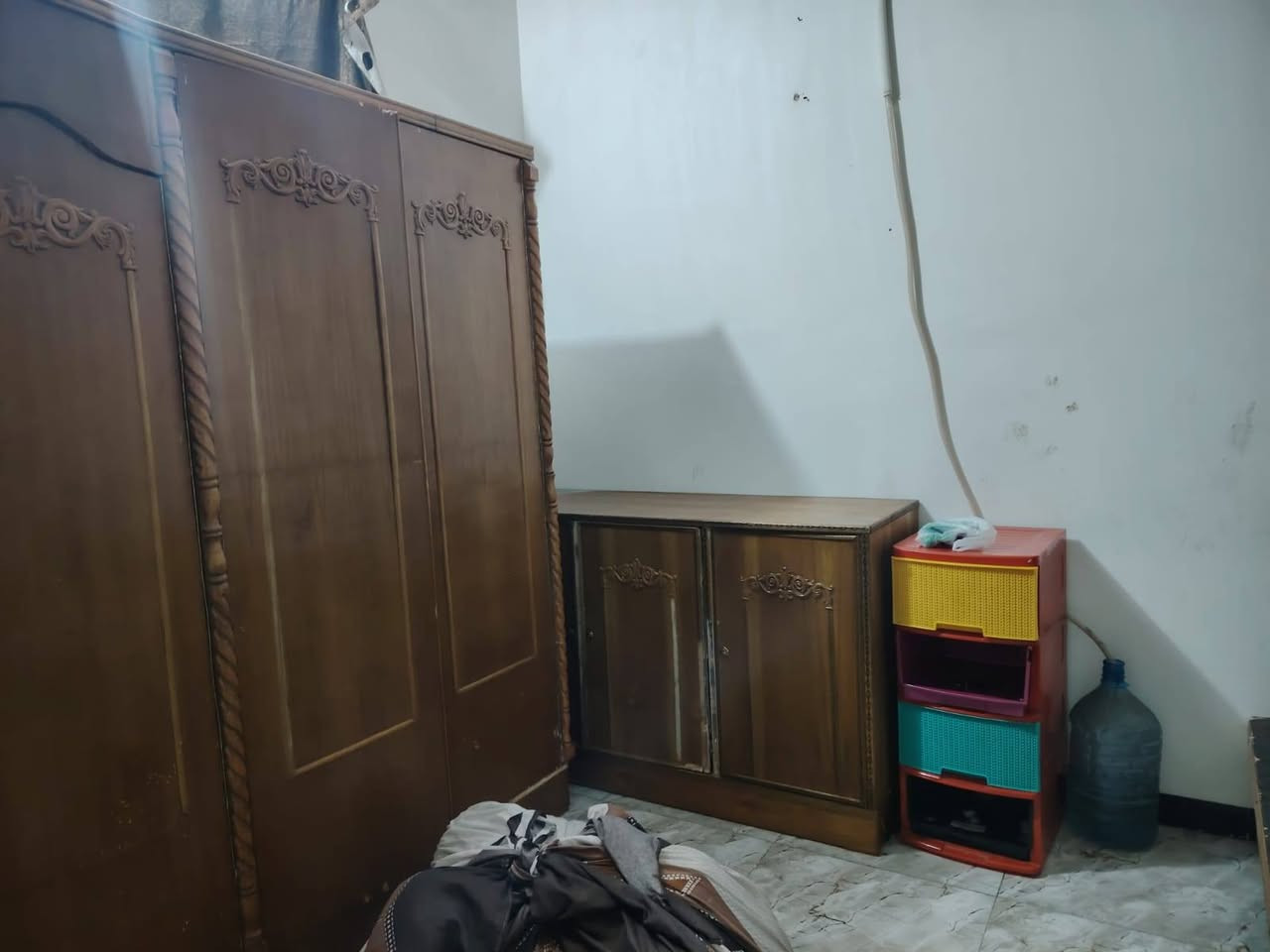 أغراض بيت مستعجل على بيهن السعر مليون و250الف ابيع شلعه كامله للاتصال ***********
