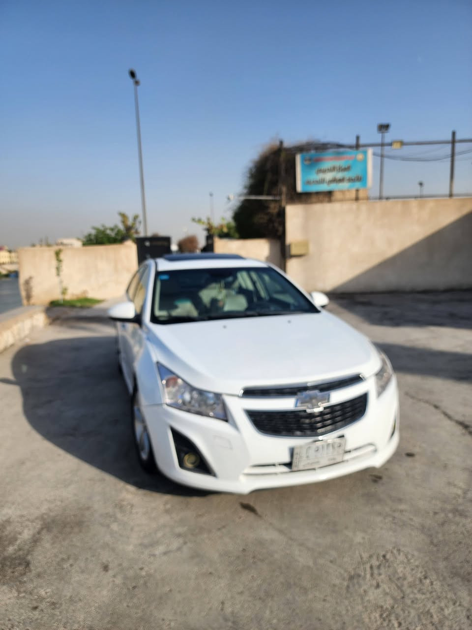السلام عليكم
شوفر ليت كروز موديل ٢٠١٤ فول مواصفات عدا البصمة 
محرك ١٤٠٠ امريكي 
ماشية السيارة ١٥٨كيلو 
رقم بغداد باسمي 
السعر ٧٥ وبيها مجال 
*********** 
مكان السيارة شارع حيفا او شهداء السيدية 
كل الي يخص حادث السيارة موجود بل سونر ب  وبيك خير وتدلل 🫶 والله يرزق الجميع
