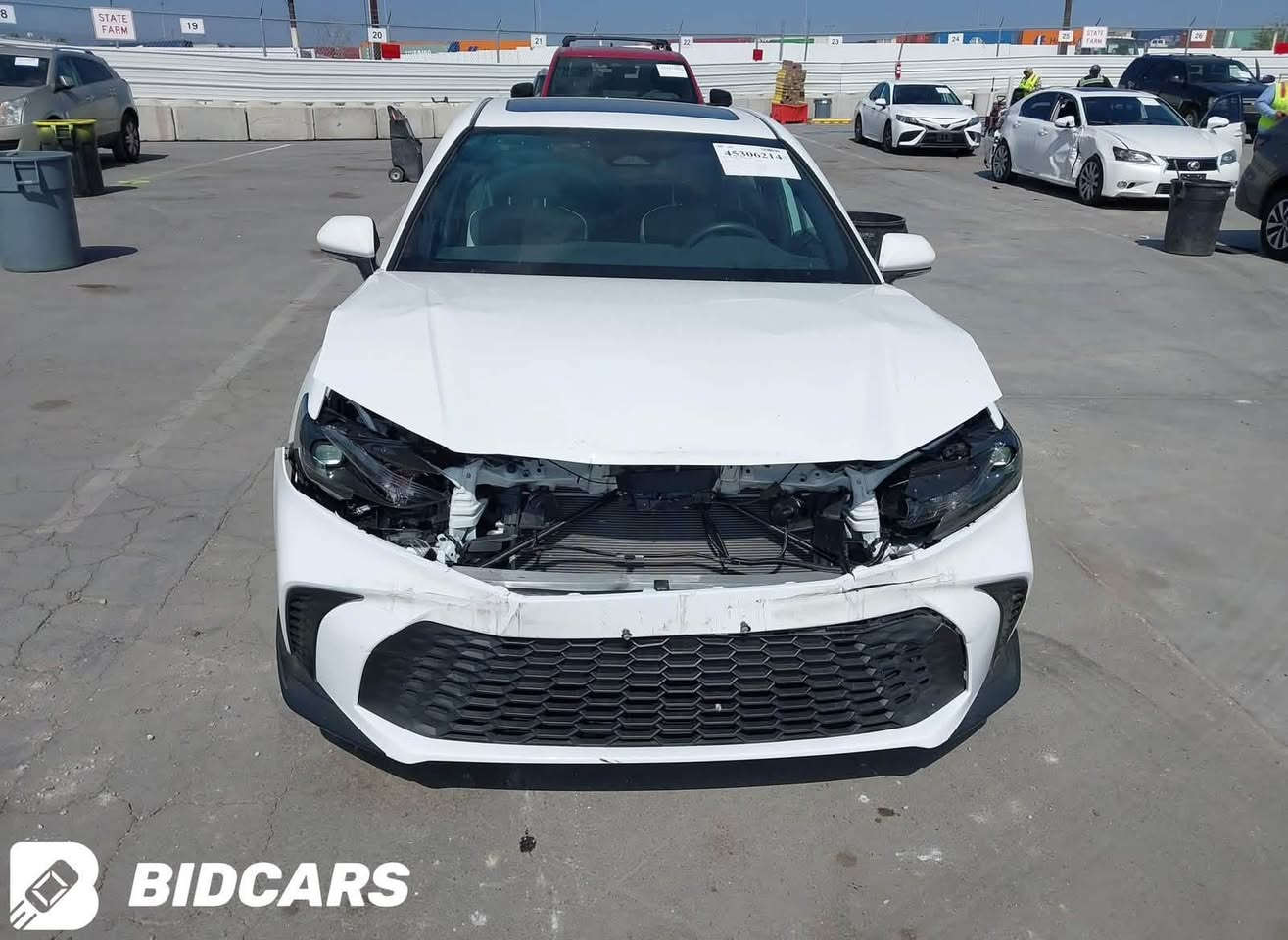 للبيع – تويوتا كامري SE هايبرد 2025
بدون تصلیح 
🚘 Toyota Camry SE Hybrid 2025

* فئة SE الرياضية
* محرك 2.5 لتر هايبرد اقتصادي جداً
* ناقل حركة أوتوماتيك (eCVT)
* دفع أمامي (FWD)
* شاشة لمس
* Apple CarPlay وAndroid Auto
* كاميرا خلفية
* تشغيل بصمة ودخول ذكي
* رادار، مثبت سرعة، ونظام المحافظة على المسار
* جنوط رياضية

🔹 السيارة بالطريق إلى ميناء مرسين – تركيا.
🔹 الضرر موضح في الصور.
🔹 بدون إيرباك وبدون دواخل.
🔹 دخول جديد.

📞 للمزيد من المعلومات: ***********
وتسئاب موجود
