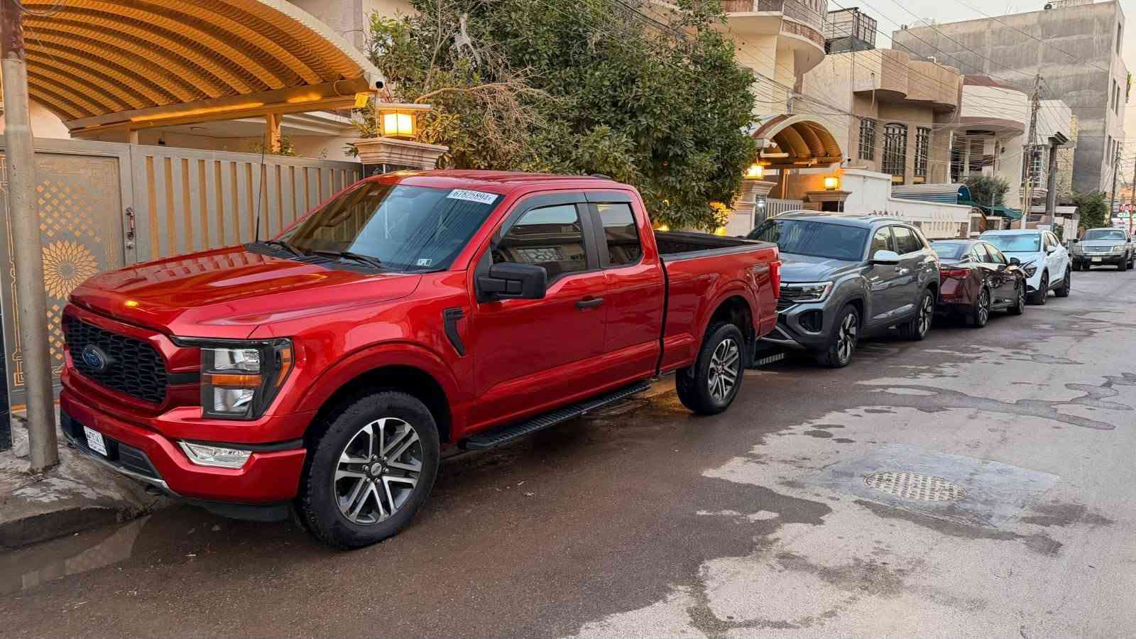 FORD F150 SUPER CAB 2023
السلام عليكم فورد للبيع 
السياره موديل ٢٠٢٣ قطعتين صبغ بنيد وجاملغ 
السياره ماشيه ٤٠٠٠كيلو 
يعني بعدهه بدهن الشركه 
ابسياره باب طويل وباب قصير 
المحرك 8 سلندر 5000
صور الحادث مرفقه ويه الصور 
السعر علق ويجيك السعر او اتصال او خاص 
الهاتف *********** متوفر واتساب ايظاً
العنوان بغداد 
السياره بدون رقم

نص مكتوب في الصور:
- 67825894