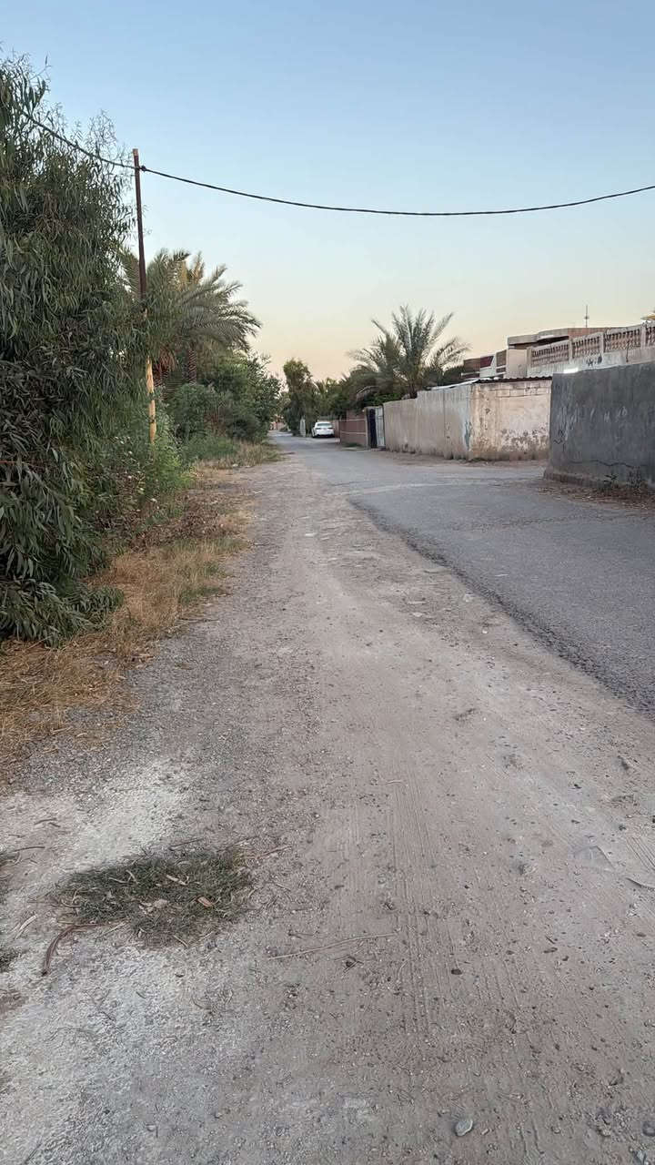 السلام عليكم دوانم للبيع طابو 25 زراعي بستان
تباع دونم دونمين او ثلاثه حسب الطلب 
الاستفسار *********** ما تنطي فلوس إذا مو فتح بيان
