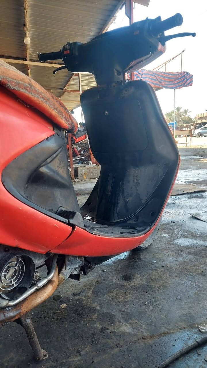 السلام عليكم ....شباب دراجه فراشه للبيع محرك شغال والنضافه كدام عينك للأستفسار  [[***********]]
