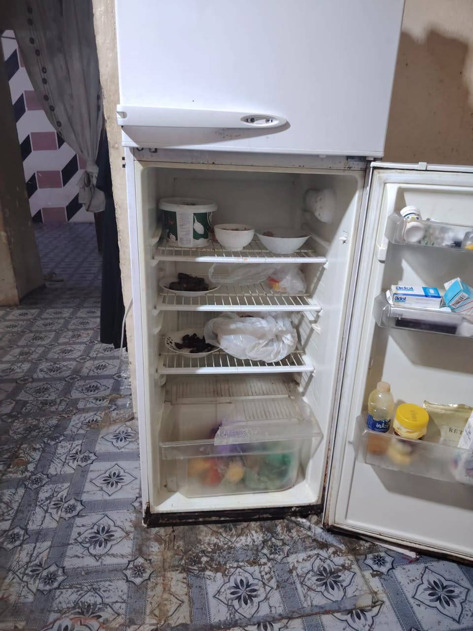 ثلاجه حجم ١٨ بلادي ما مصلحه نوع بيكو السعر ١٥٠ قفل من الاخير مكاني ابو غريب خرنابات شارع السجه اي استفسار خاص ***********
