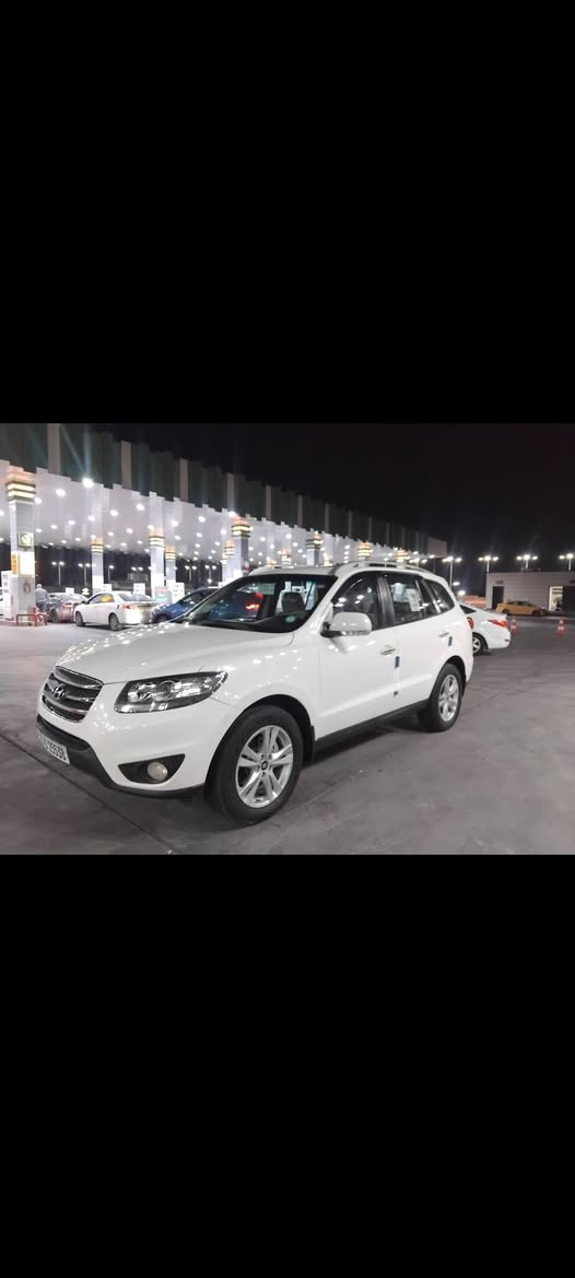 السلام عليكم للبيع سنتافيه خليجيه موديل 2011 فول محرك سته سلندر 3500 بصمه فتحه كشنات كهرباء مري شفط اشاير بل مري اضويت ترحيب حساسات خلفيه السياره خير من الله جاهزه السعر 135 للإستفسار ***********
