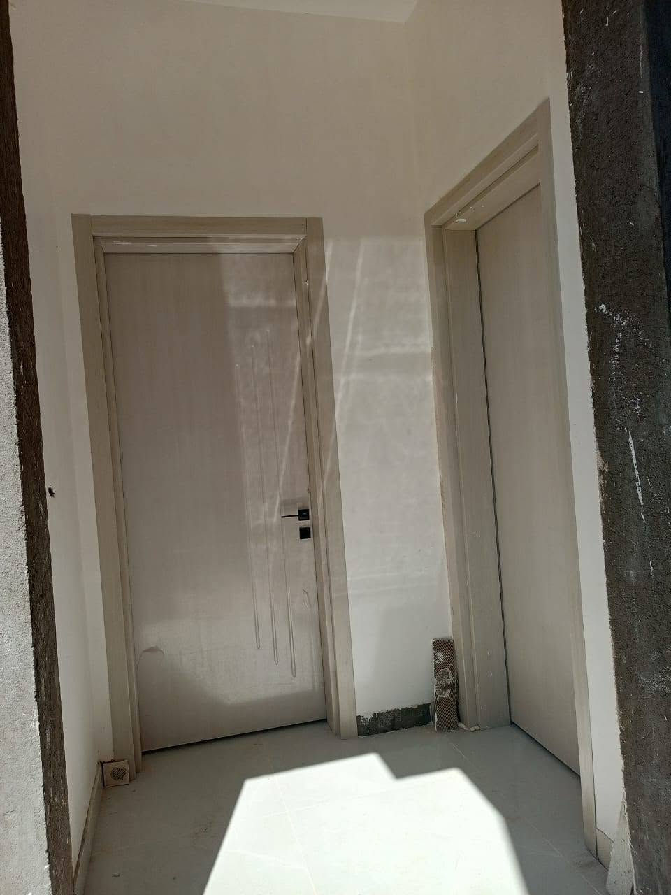 🚪 باب تركي HDF – أناقة وجودة بسعر مناسب 🇹🇷يشمل الشد ونقل 
✨ تصميم عصري وأنيق
💪 خامة HDF متينة وعالية الجودة
🏠 مناسب للغرف والمنازل والمكاتب
🎨 ألوان وتصاميم متعددة
🔧 تشطيب مرتب ودقة بالتنفيذ
📍 متوفر في واسط – قضاء النعمانية
📞 للطلب والاستفسار: ***********
لا تفوّت الفرصة، خلي بابك يضيف لمسة فخامة لبيتك ✨

نص مكتوب في الصور:
- باب داخلي نوع HDF مقاوم للرطوبة - ضد الخدش الحشوة الداخلية خشب مساطر ضمان 7 سنوات عزل صوتي 90% مقبض عصري إكسسوارات عالية الجودة تفاصيل دقيقة تشطيب راقي
- باب داخلي نوع HDF مقاوم للرطوبة - ضد الخدش الحشوة الداخلية خشب مساطر ضمان 7 سنوات عزل صوتي 90% مقبض عصري إكسسوارات عالية الجودة تفاصيل دقيقة تشطيب راقي *********** واسط - النعمانية