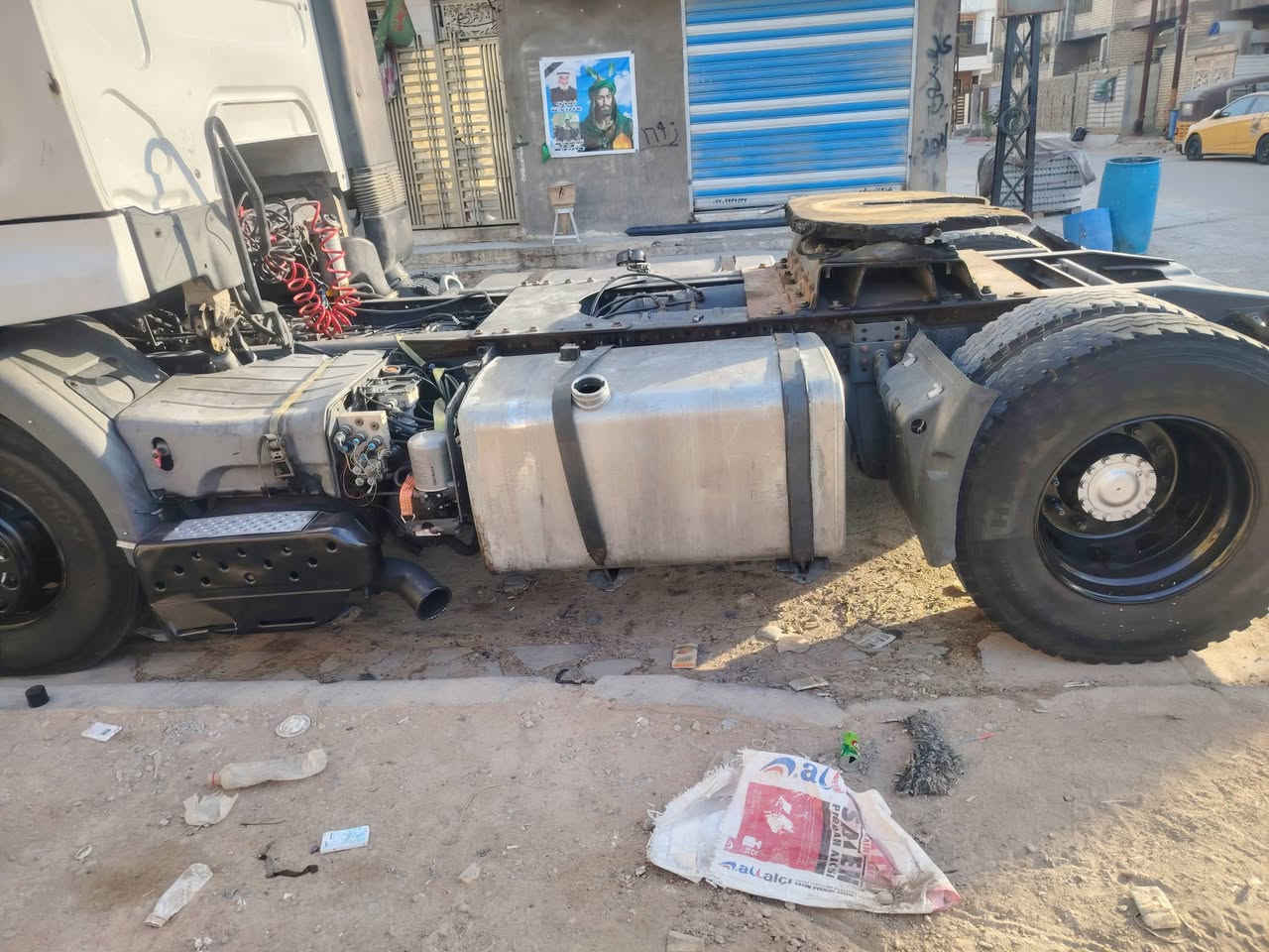 السلام وعليكم شباب تنكي مال كاز للبيع مال رينو كامل هوا وقوعده فوفون السعر 350 بغداد العبيدي ***********
