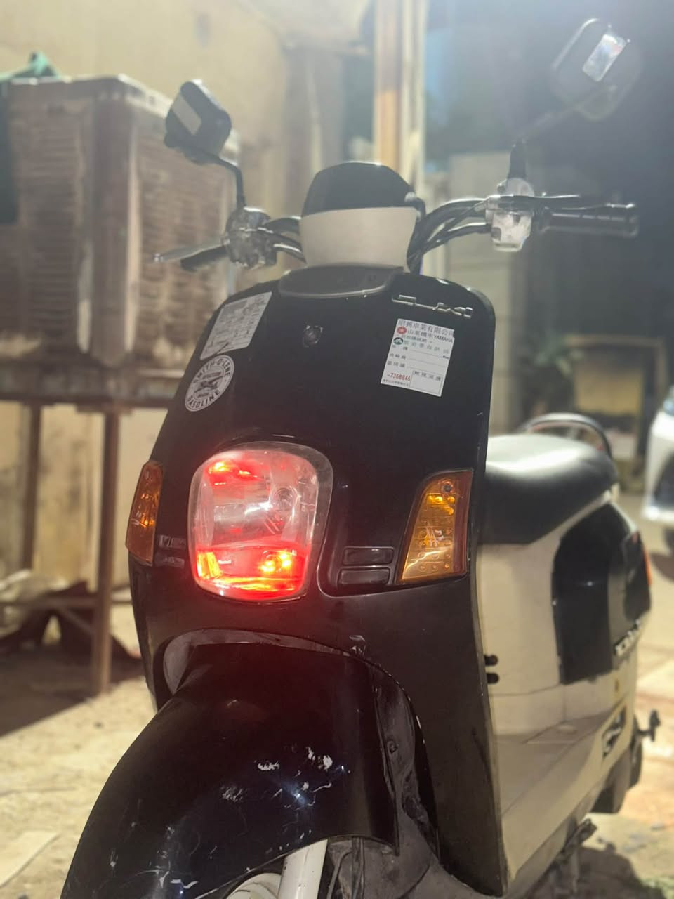 بوليس • كابريته • نشاط