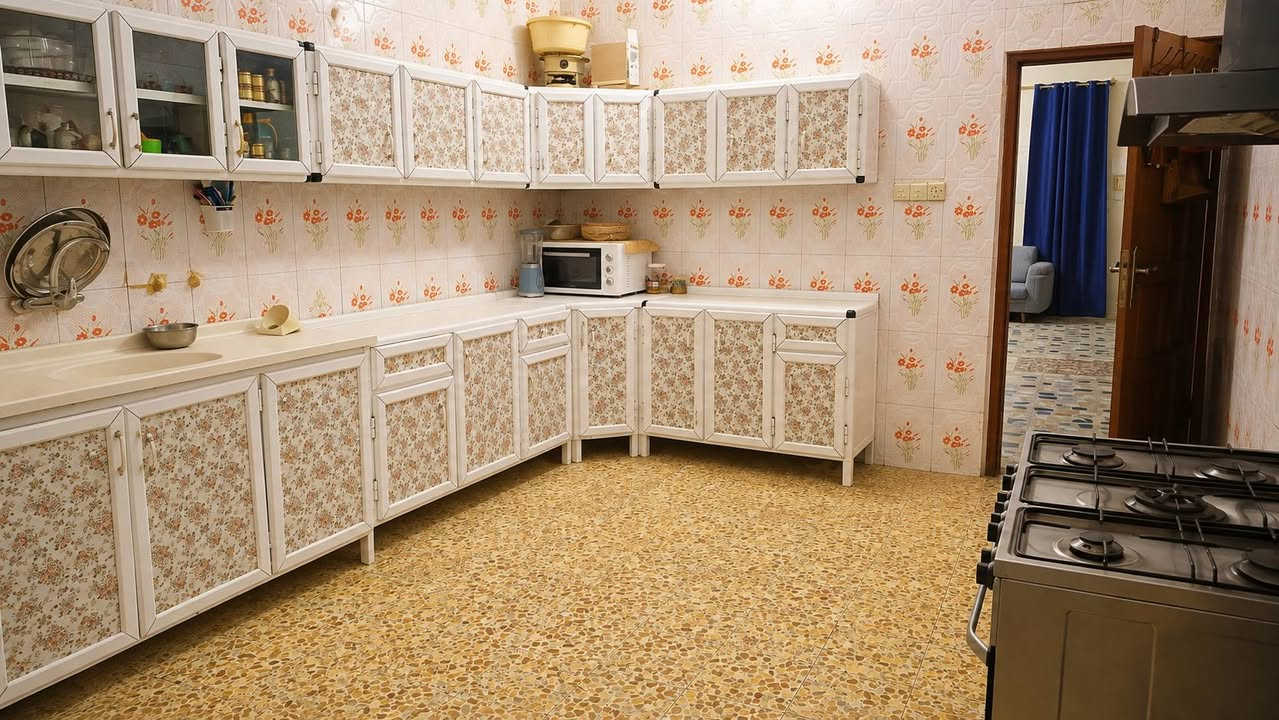 سلام عليكم،الدار للبيع في كربلاء البوبيات يبعد عن الإمام 4 كيلو متر يعني يصلح حتى للزوار ، المساحه 200م  و 160م تحت البناء ، يكون قريب على الشارع العام ، للاستفسار الاتصال على هذا الرقم ***********
