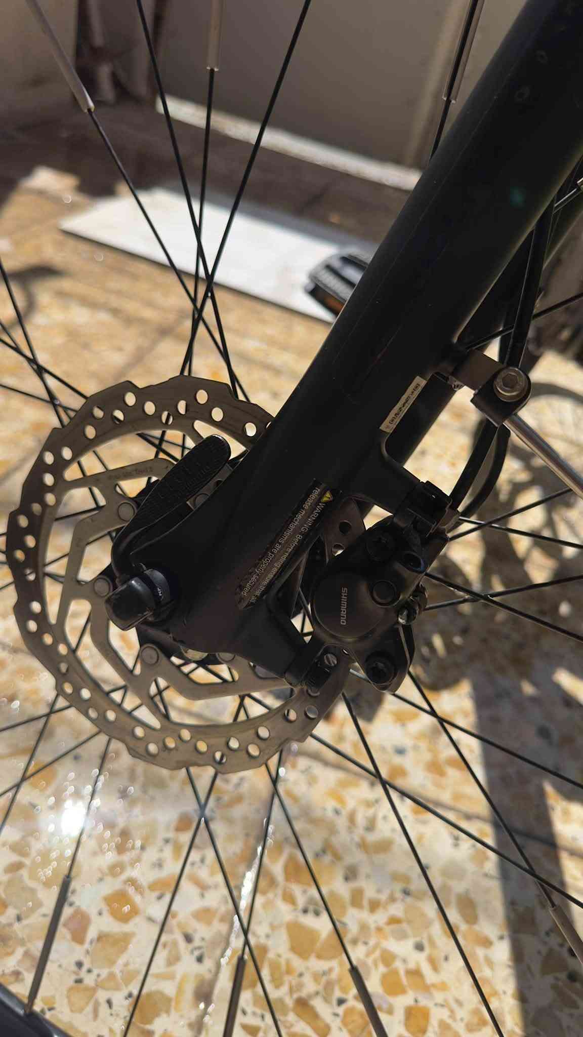 للباحثين عن القوة والتميز
وحش الترحال السويسري 
SCOTT SUB Sport20
عقرب خلفي SHIMANO DEORE XT
وباقي السستم SHIMANO DEORE
اطارات SCHWALBE GREEN COMPOUND 28
ويل SYNCROS طبقتين
دواسات SYNCROS
مقابض SYNCROS
بريكات SHIMANO هايدروليك
بوري سرج دبل RCX
سرج SELLE ROYAL
دبل امامي SA SUNTOUR NEX تحكم فتح وقفل
وايرات دفن
لايت وبكلايت داينمو 
قياس الدراجة M
مع سيباية مدمجة مع الجاملغ بلادي من الشركة 
نضافة الدراجة 99‎%‎
للأستفسار *********** واتساب
او المراسلة عبر الماسنجر
