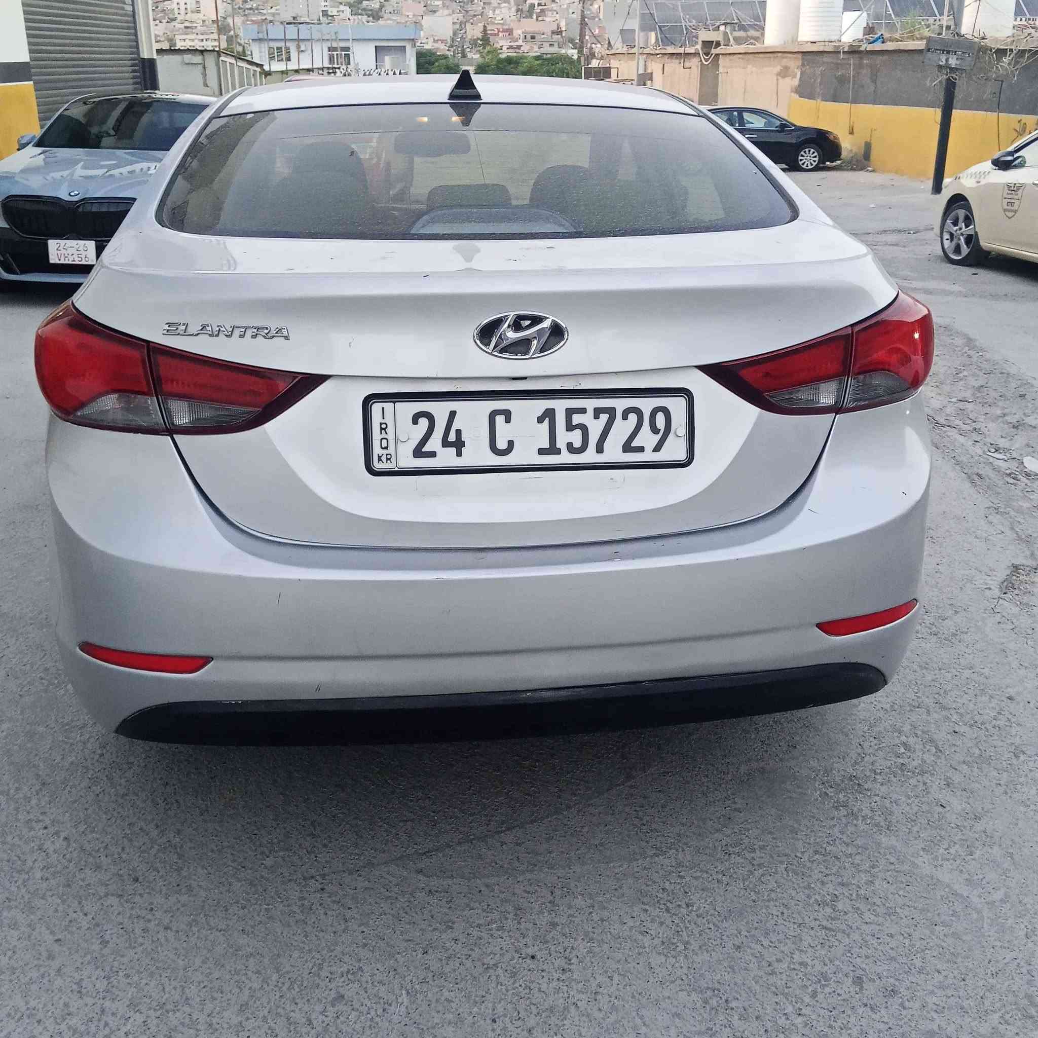 هونداي النترا موديل ٢٠١٦ محرك ١٨ دوش
سياره فقط جاملوغ يم سكن صبغ مع
بونيد صبغ بس بدون دواخل بشرك 
يعني قطعتين بخه صبغ بدون دواخل 
بجم وبدن وشواصي ودكم وايرباكات كلها
على وضع شريكه بشرط 
سياره 
كير ومحرك وتبريد بشرط 
محرك مفتوح بس بعطيك بدون نفغ وصرف
وصوت هاي شغلات كلها بشرط 
سياره ماشيه ١٧٩ ألف ميل
سياره 
رقم و سنويه وهزه جديده حتى ٢٠٣١
سياره بأسمنا تحويلها اقل من ساعه
رقم دهوك ورقم انگليزي 
مكانها دهوك داخل دهوك 
طقم وصدر وحداديه كل شي جديد
رجاءا ....
اقراء منشور اولا بعدين خابر
ما ابيع بالاقساط 
ما اراوس فقط للبيع ونقد 
اذا مو محتاج ما ابيعها 
اعتذر عن مراوسه و اعتذر عن اقساط
سعرها ١٠٢ ورقه مجال قليل
*********** واتس اب دهوك, العراق
