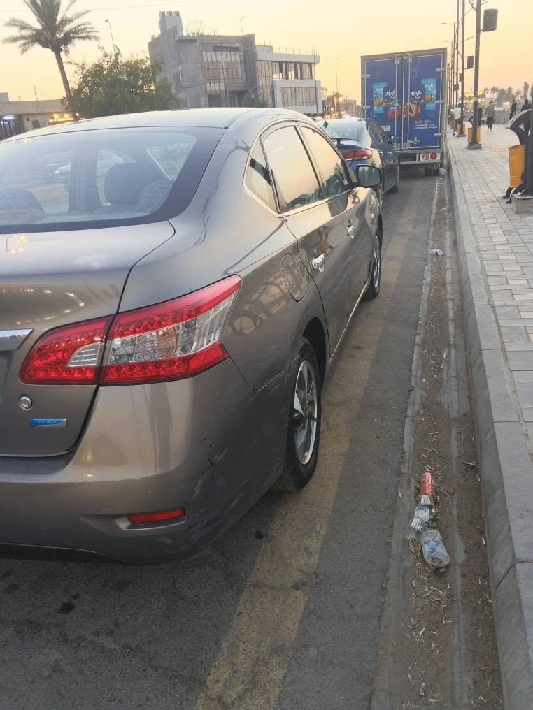 نيسان سنترا موديل16خليجي بيه بنيد مبدل وبارد بلباب وبارد بجاملغ ماشيه 177الف/*********** بغداد, العراق
