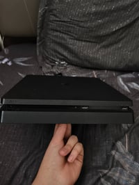 بدون توصيل Playstation 4 slim جهاز نضيف ذاكره نص تيره يجي وياه 2 العاب...