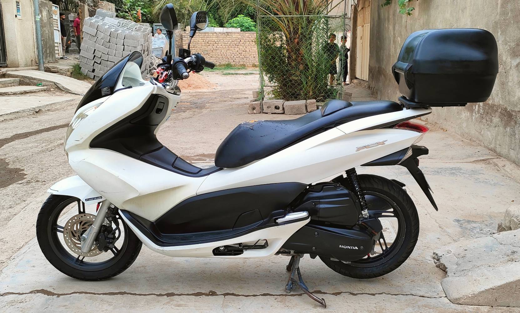PCX • الجيل الاول • ١٢٥
