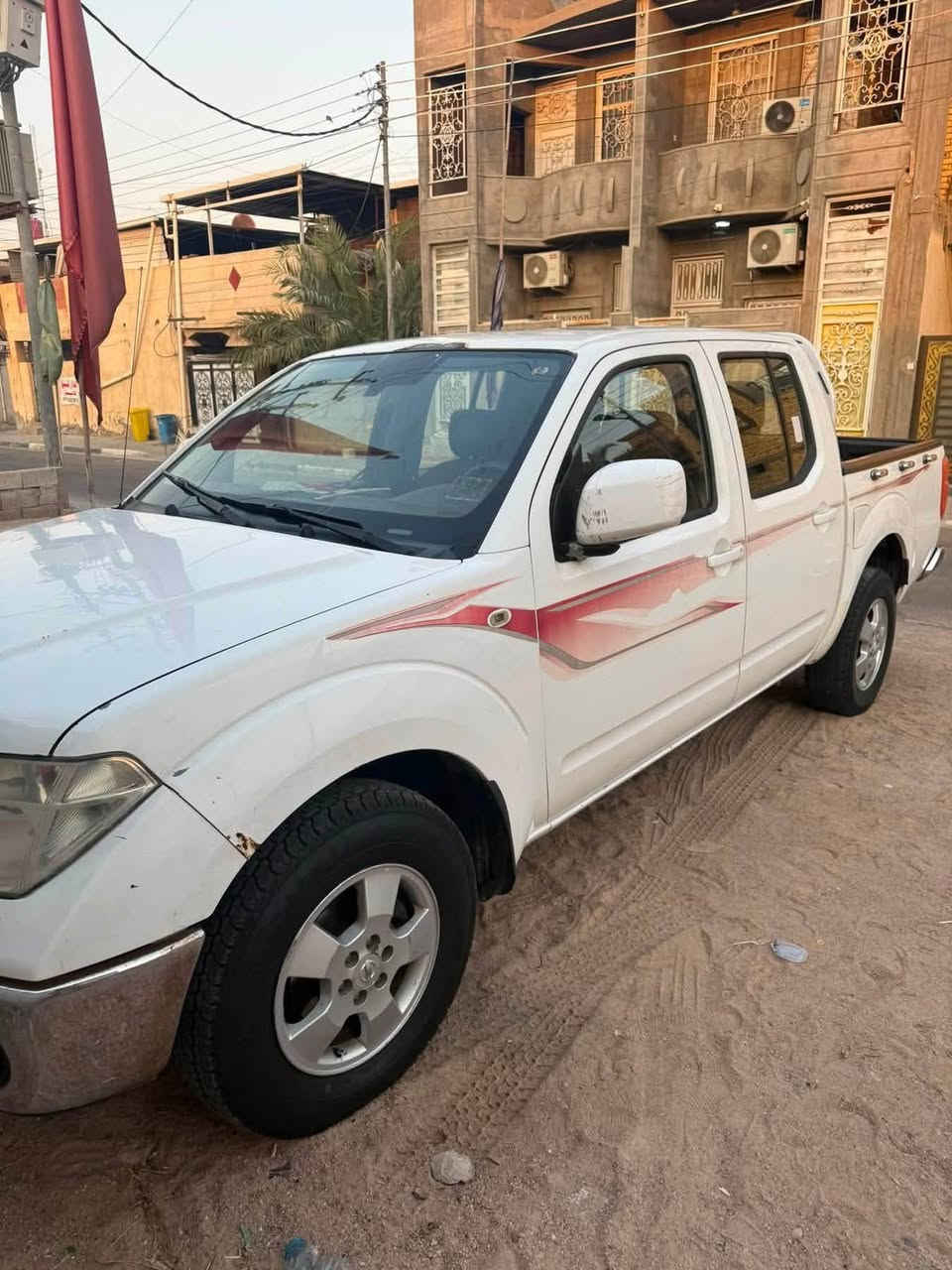 نيفاره 2008سياره بدون ضربه مكينه ستوه مجفته كير عادي تخم تاير حداديه جديده البيع راعيه يريد تحويل سعره 70 وبيه مجال بصيط 
***********
